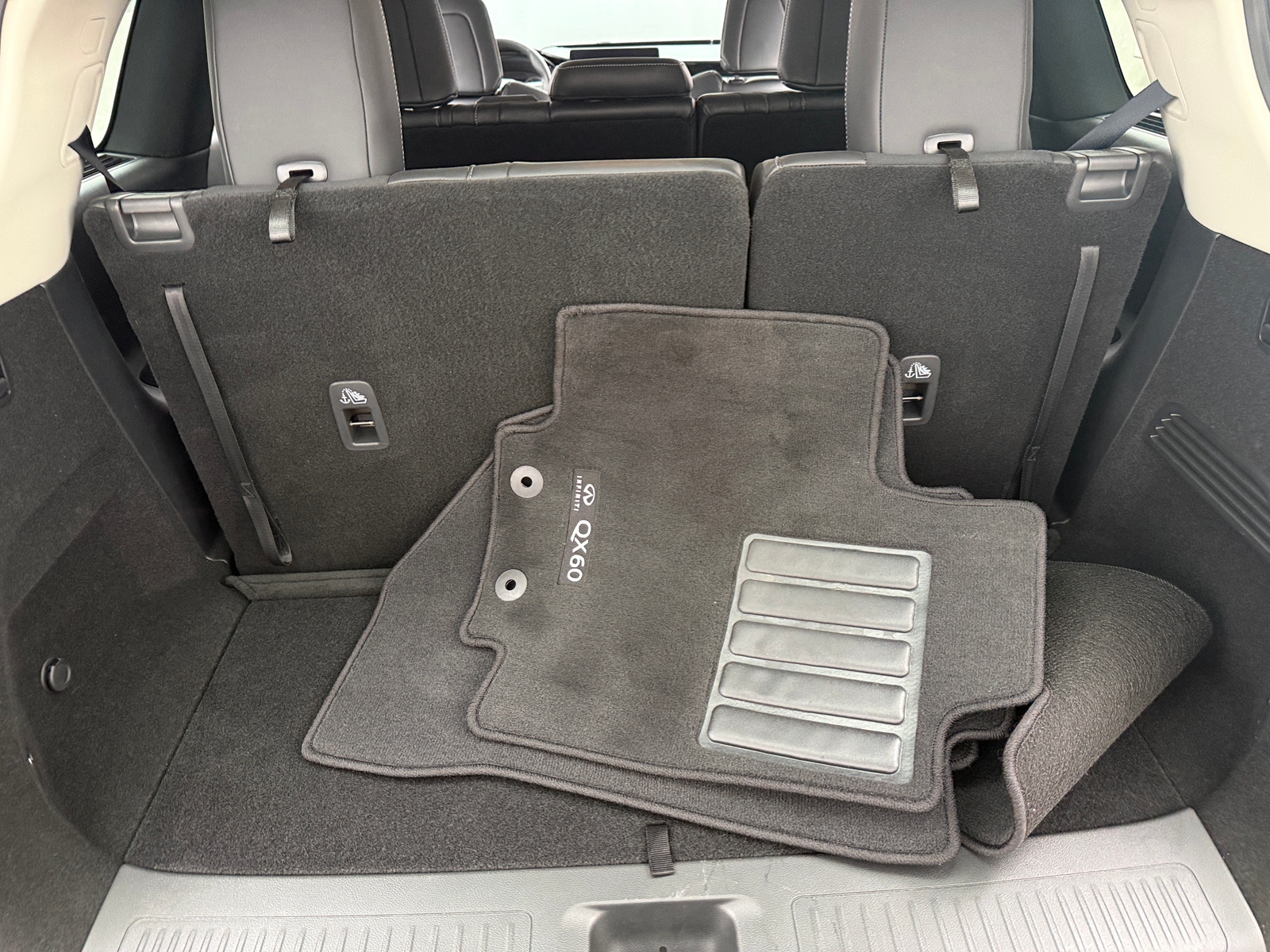 Thumbnail: 2025 INFINITI QX60 - 6