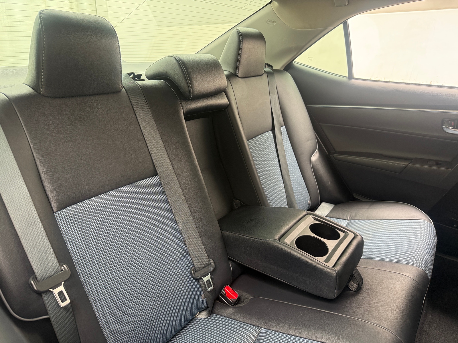 Thumbnail: 2016 Toyota Corolla - 6