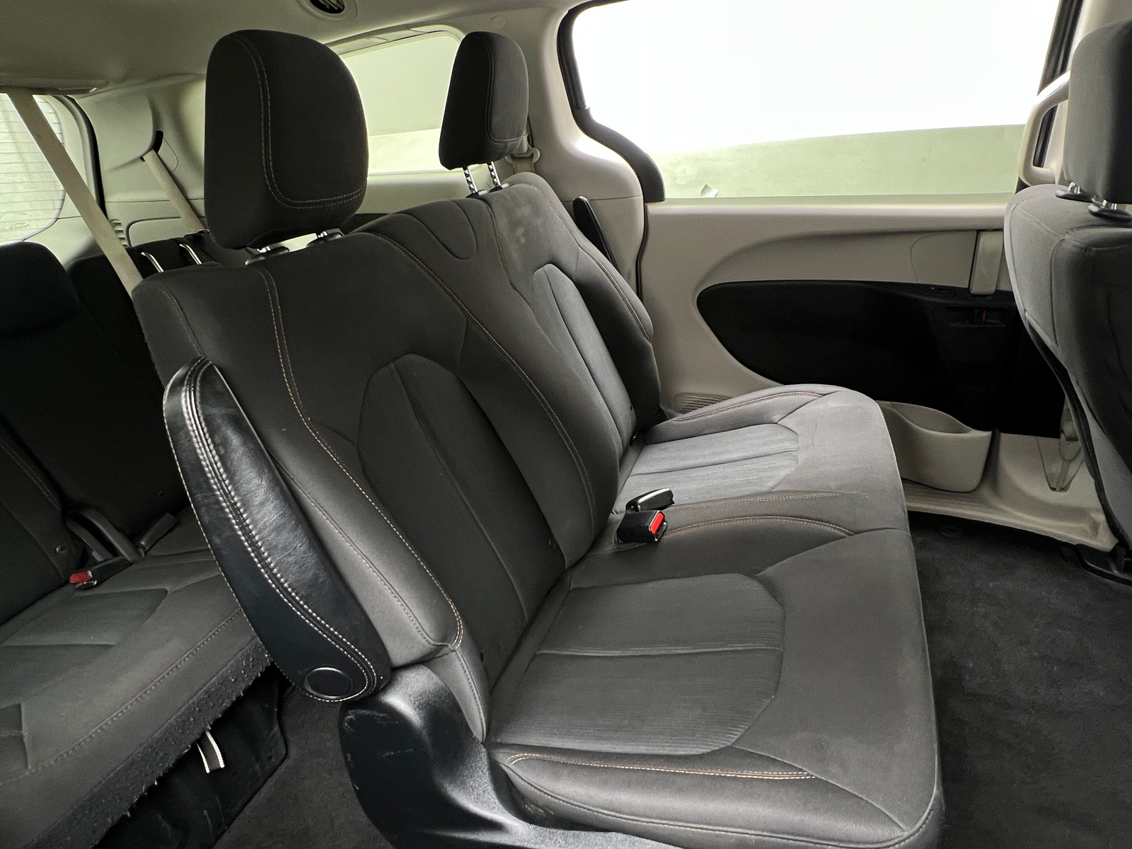 Thumbnail: 2018 Chrysler Pacifica - 6