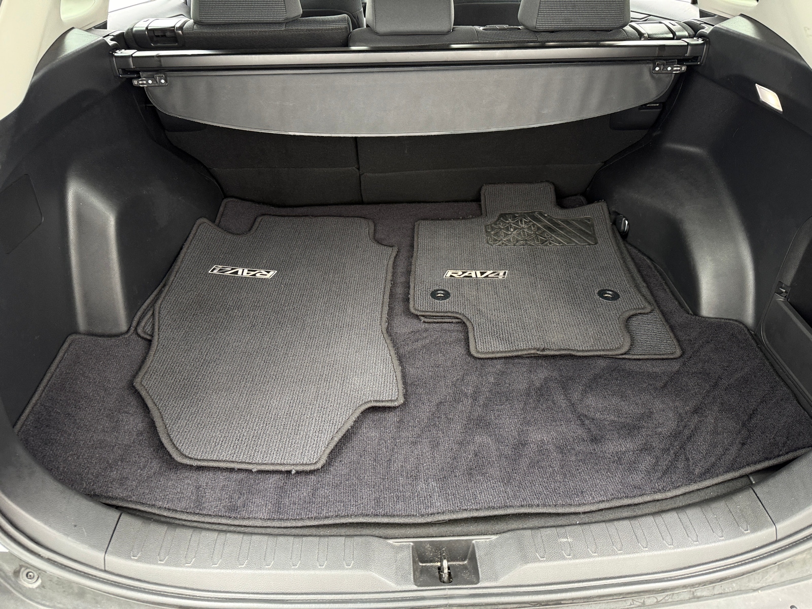 Thumbnail: 2023 Toyota RAV4 - 7