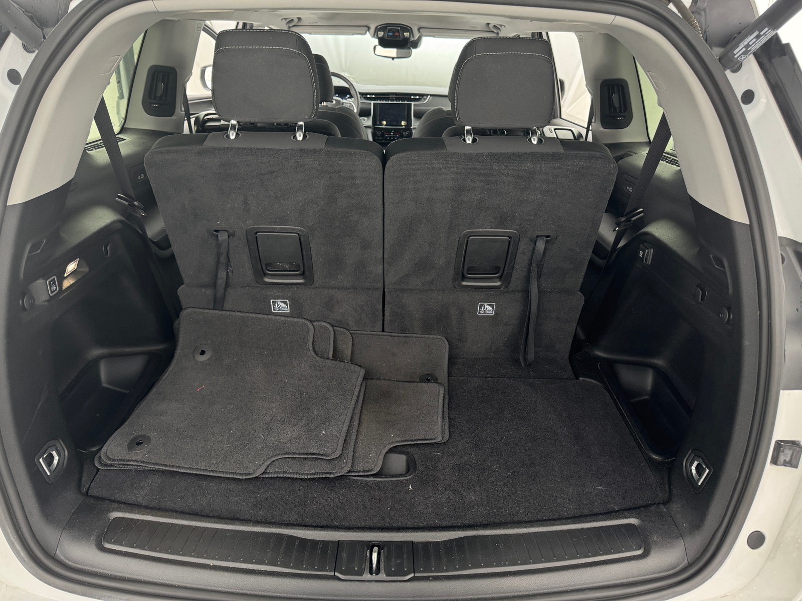 Thumbnail: 2023 Jeep Grand Cherokee L - 7