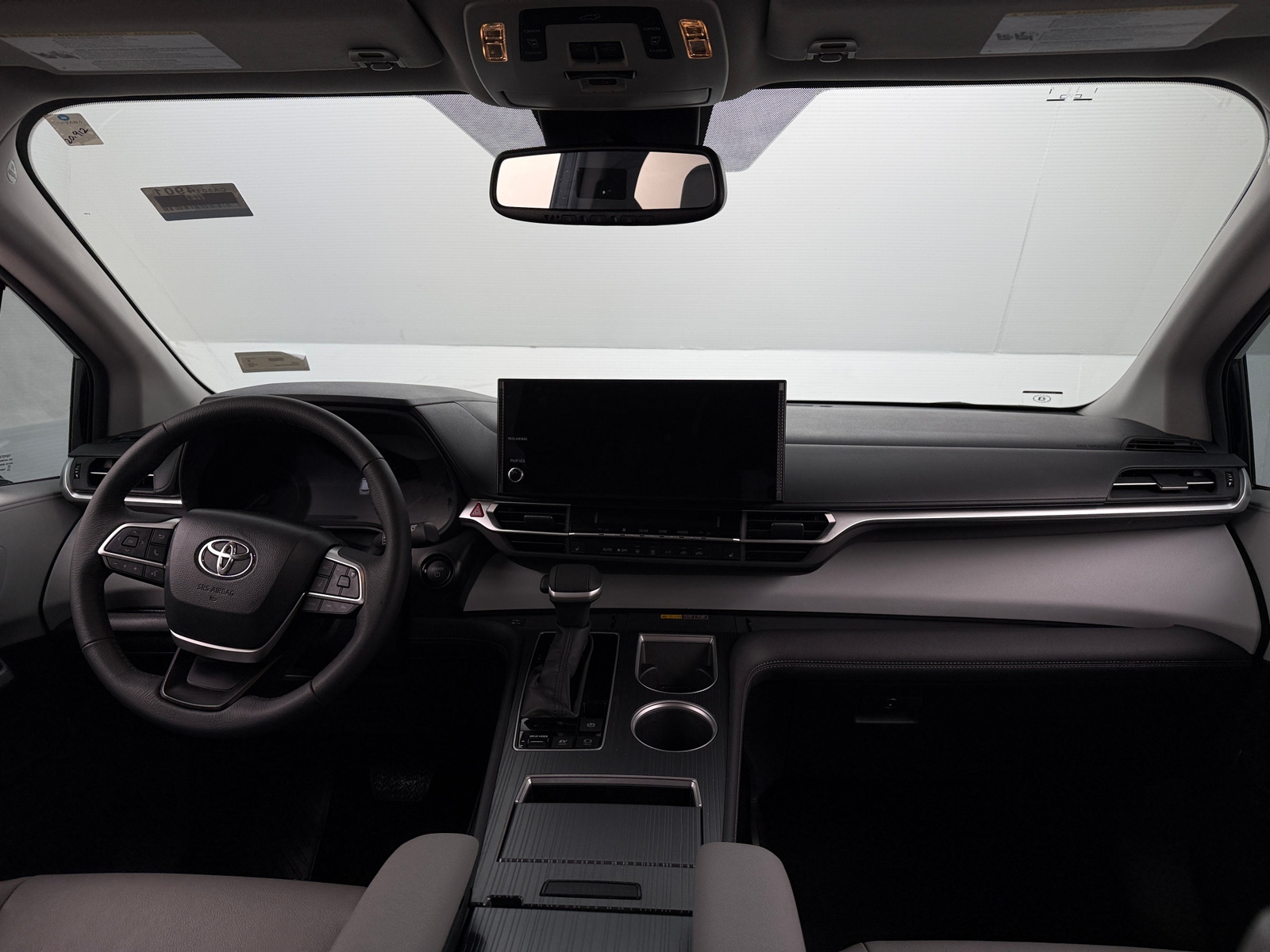 Thumbnail: 2025 Toyota Sienna - 2