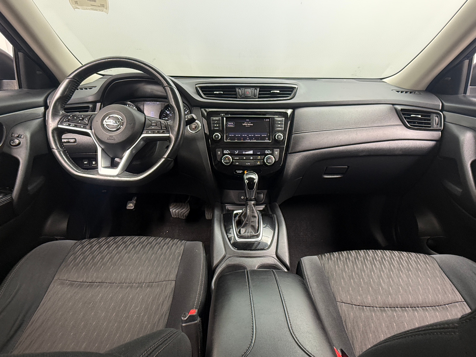 Thumbnail: 2018 Nissan Rogue - 3