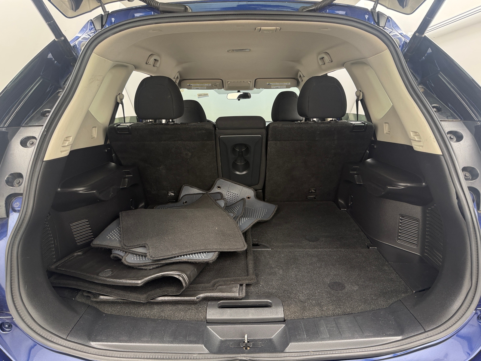 Thumbnail: 2018 Nissan Rogue - 7