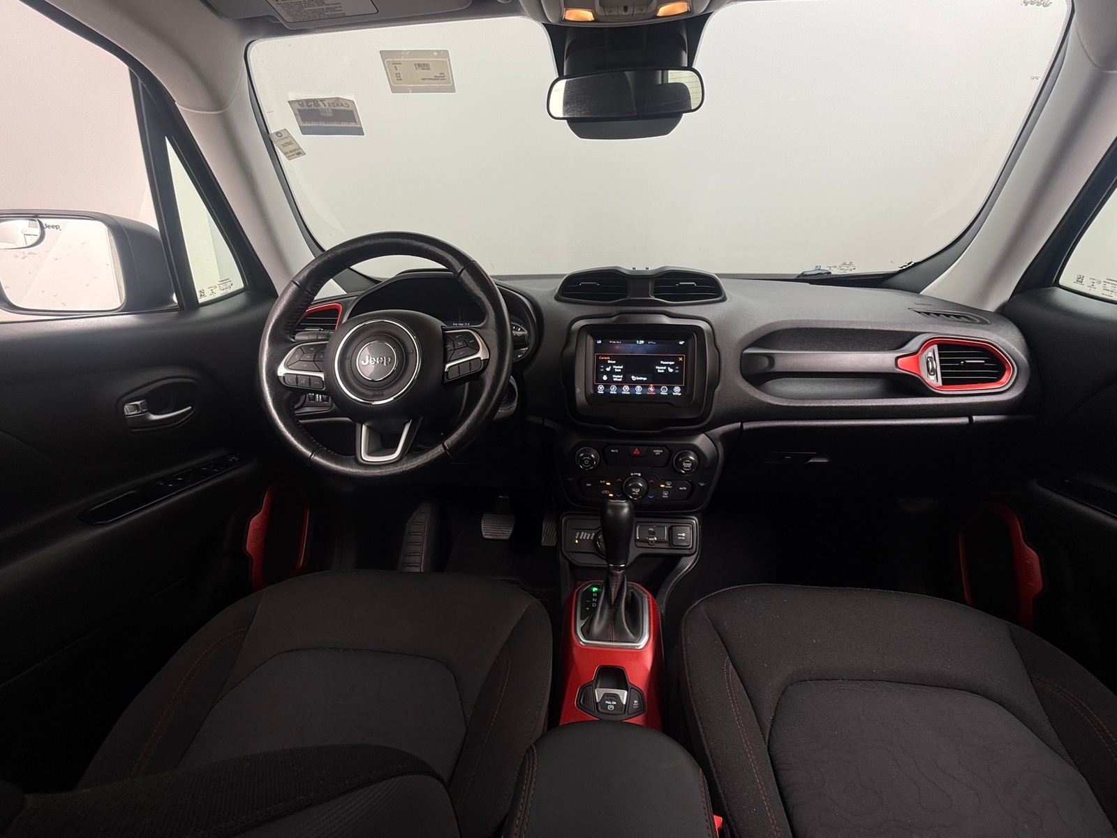 Thumbnail: 2018 Jeep Renegade - 3