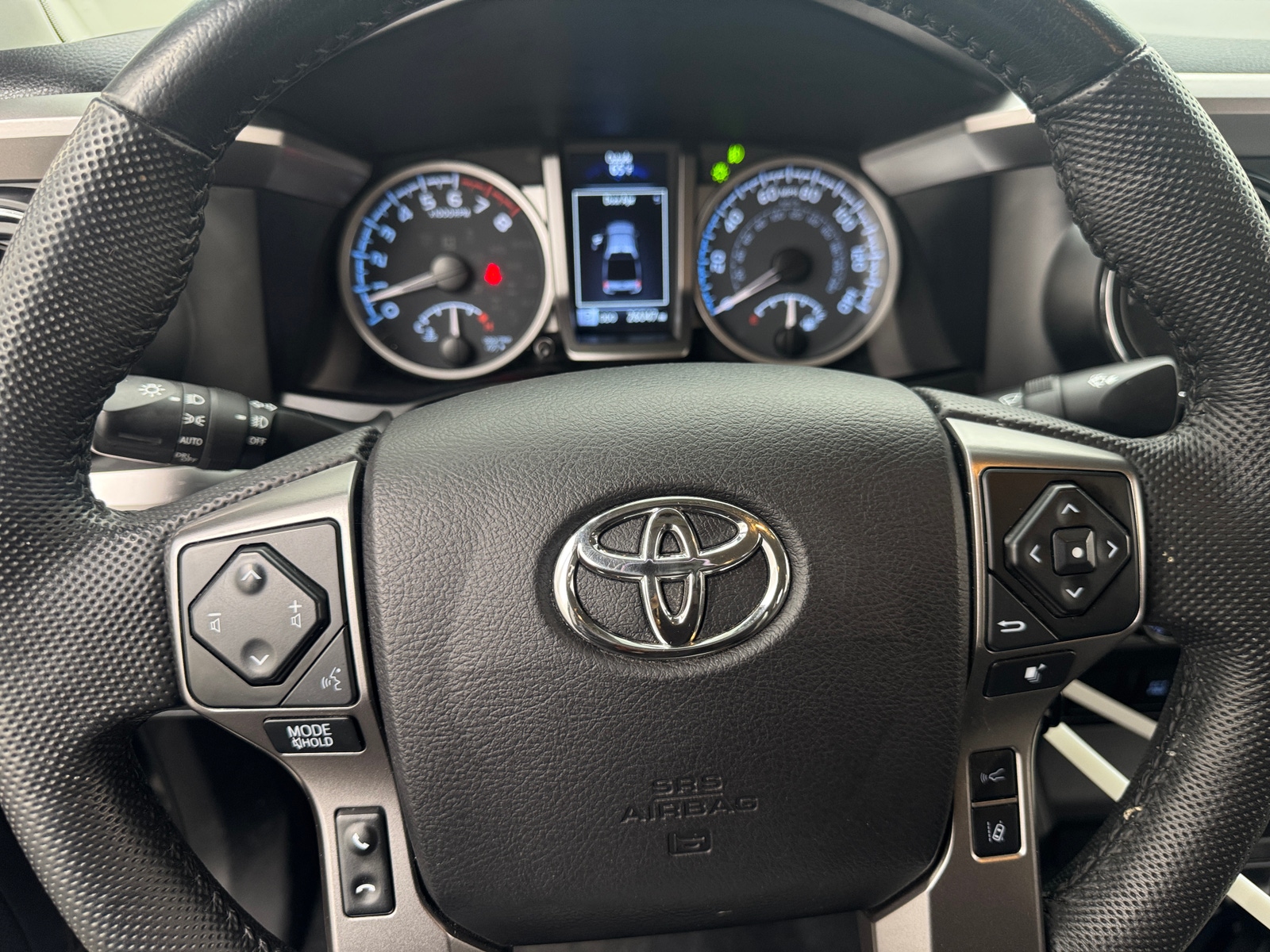 Thumbnail: 2022 Toyota Tacoma - 5