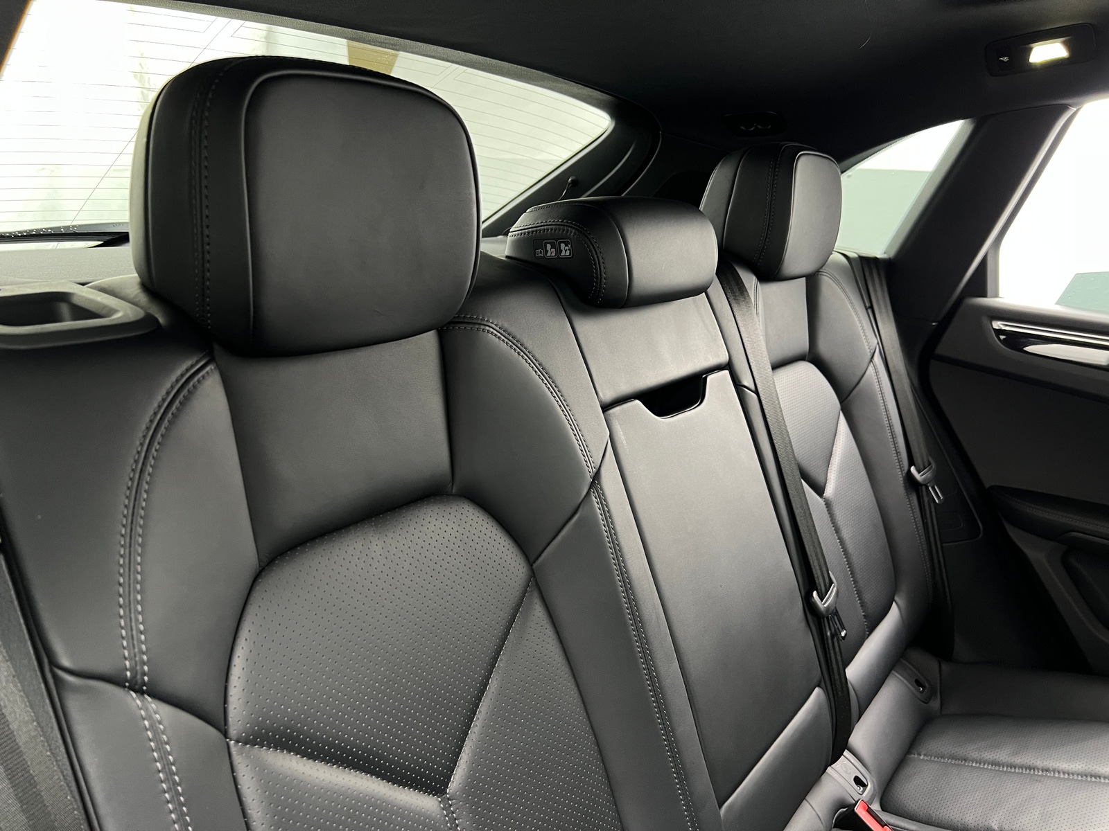 Thumbnail: 2024 Porsche Macan - 5