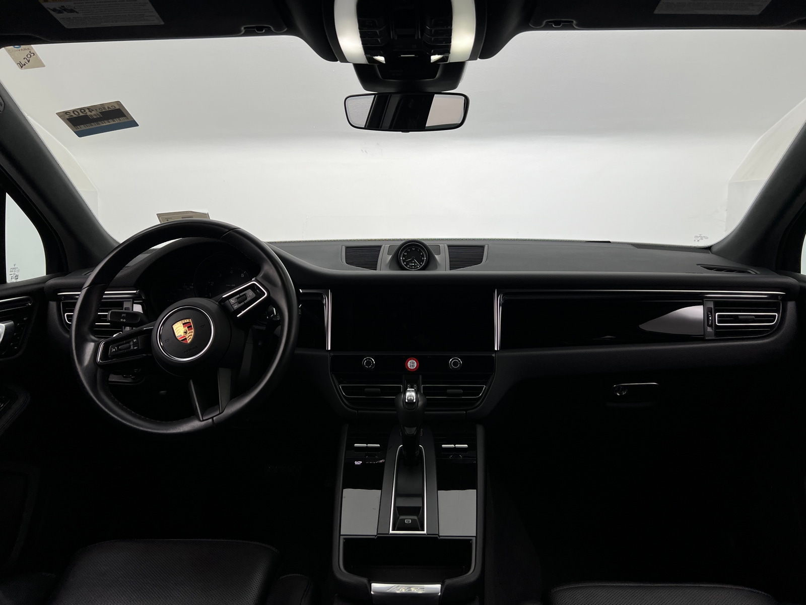 Thumbnail: 2024 Porsche Macan - 2