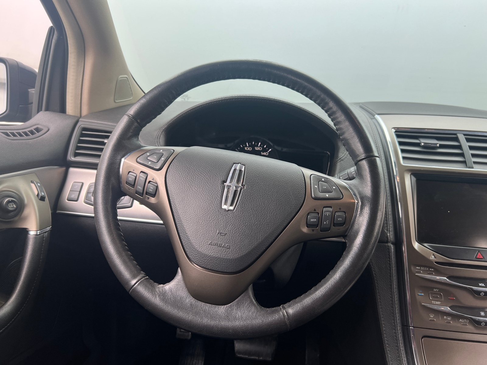 Thumbnail: 2014 Lincoln MKX - 4