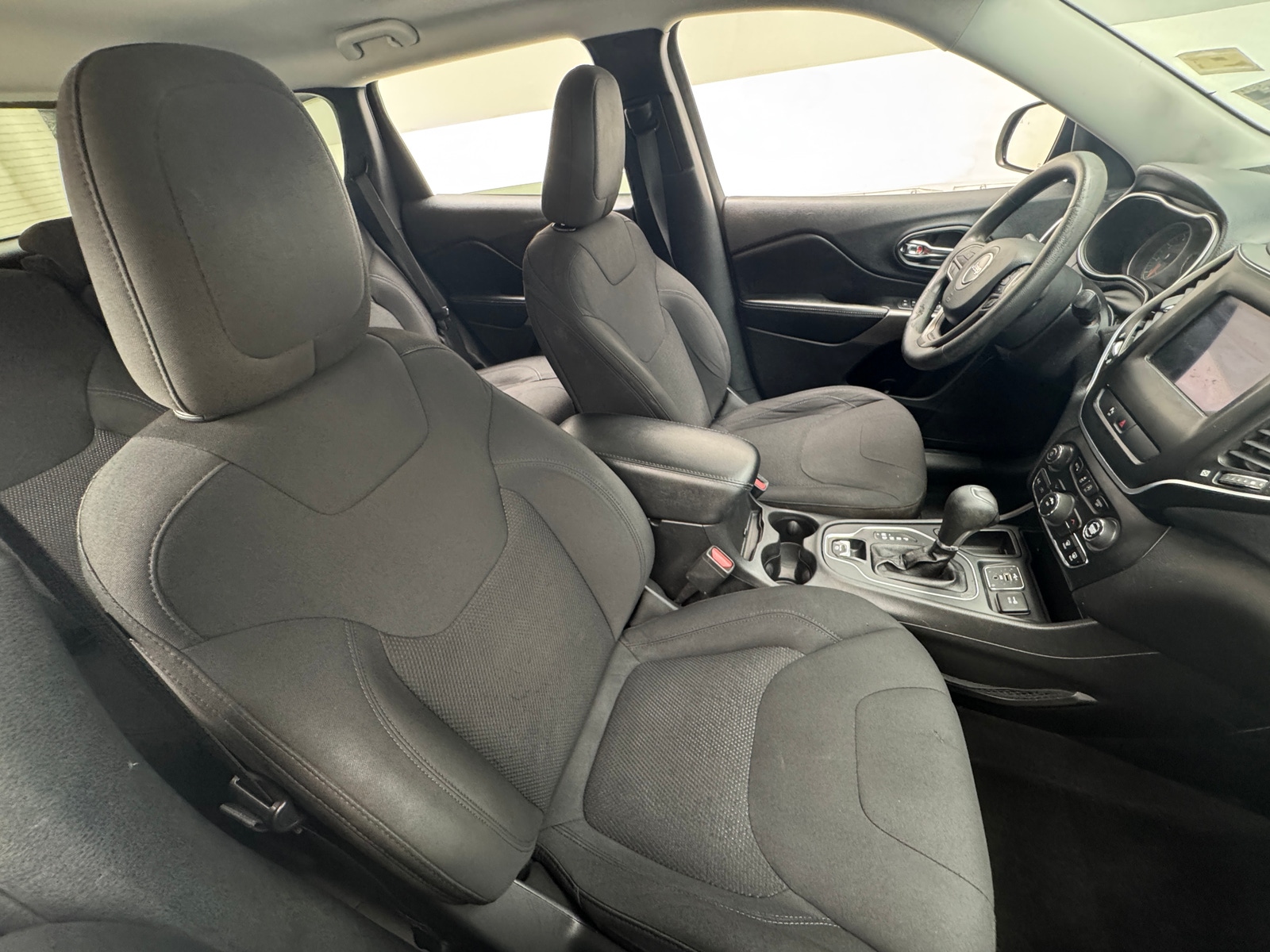 Thumbnail: 2020 Jeep Cherokee - 2