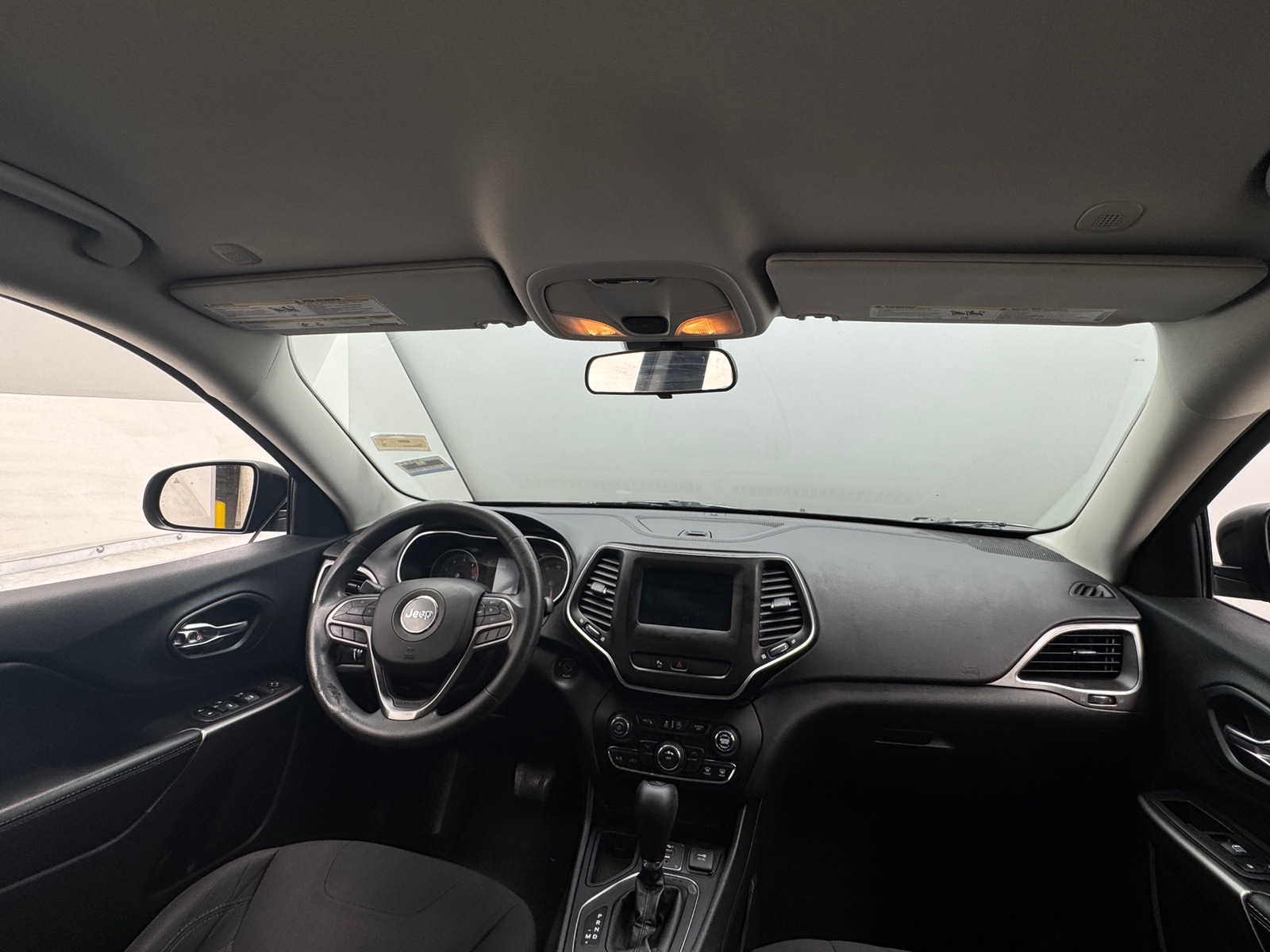 Thumbnail: 2020 Jeep Cherokee - 3