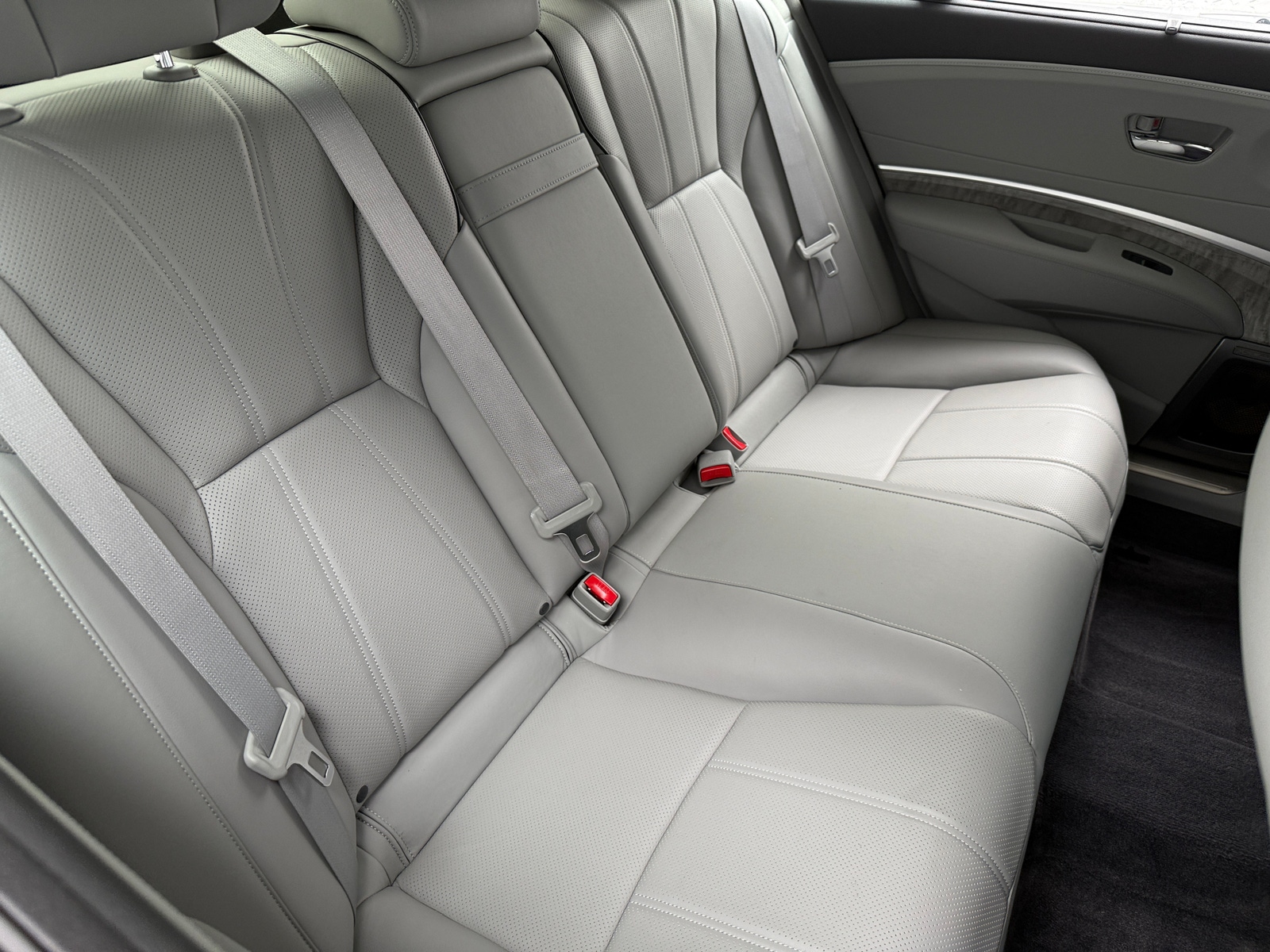 Thumbnail: 2020 Acura RLX - 5