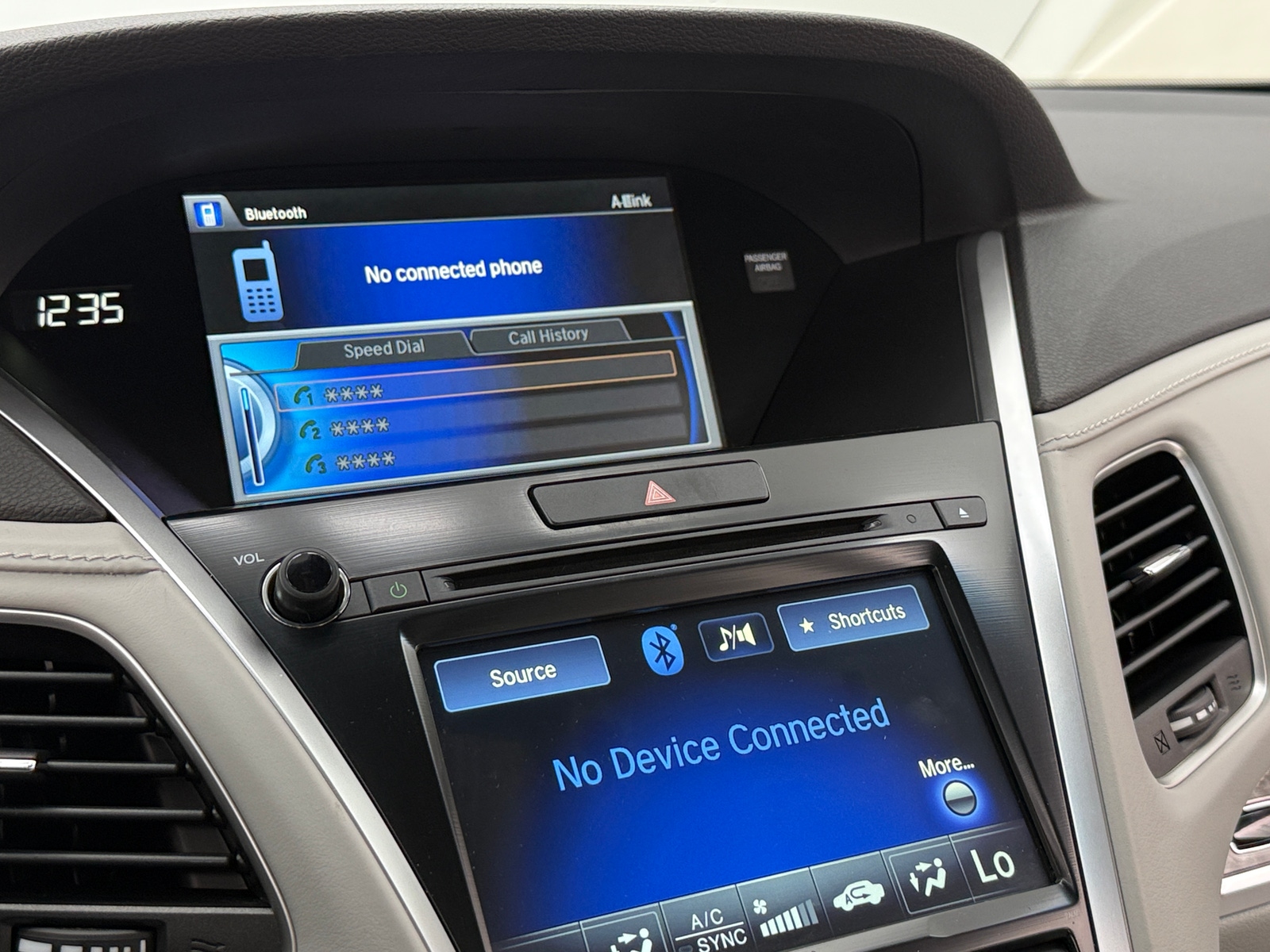 Thumbnail: 2020 Acura RLX - 3