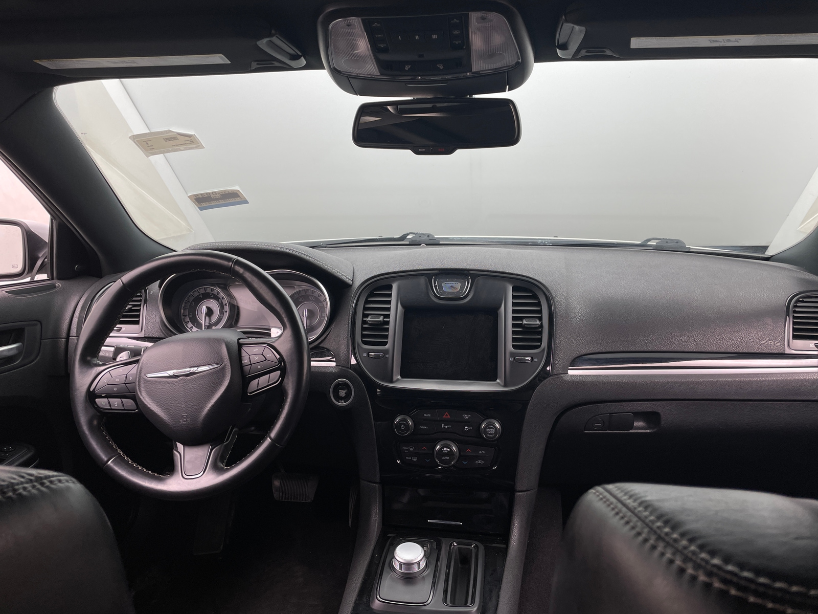 Thumbnail: 2022 Chrysler 300 - 2