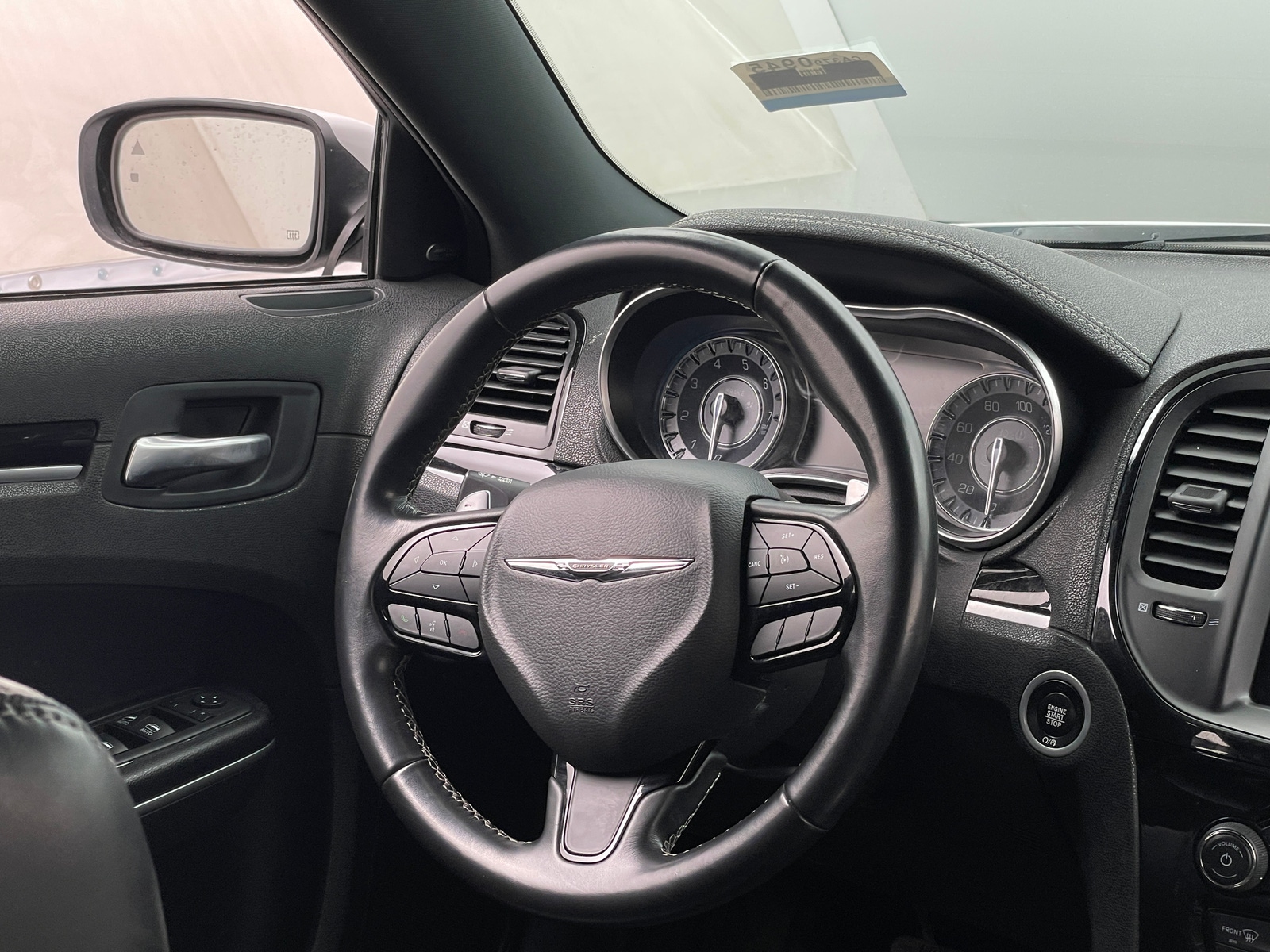 Thumbnail: 2022 Chrysler 300 - 4