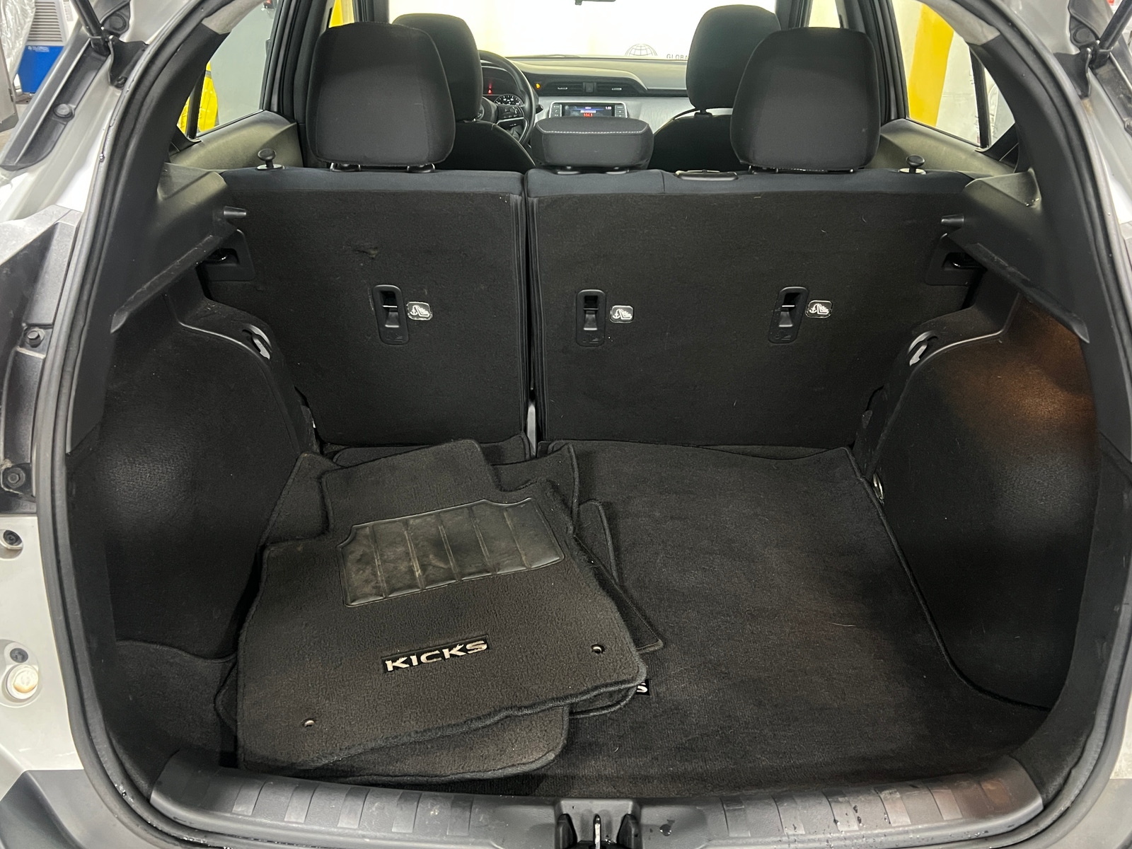 Thumbnail: 2018 Nissan Kicks - 7