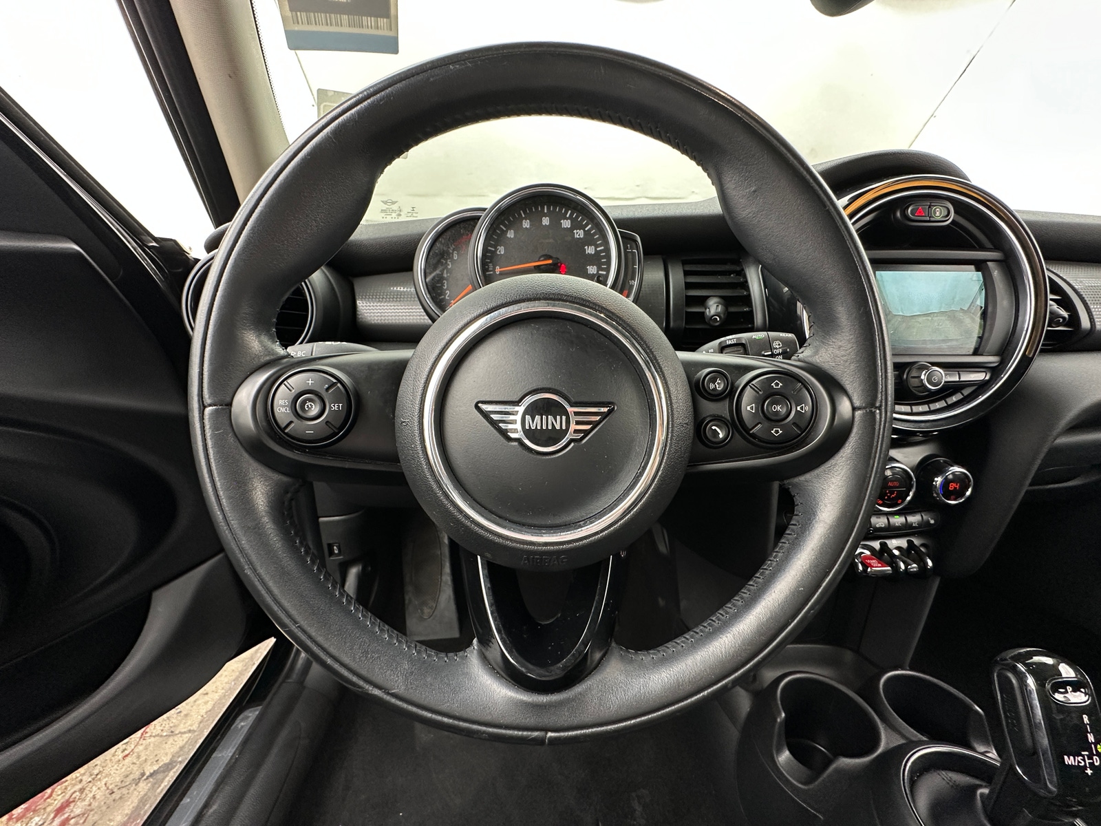 Thumbnail: 2020 MINI Cooper Hardtop - 4