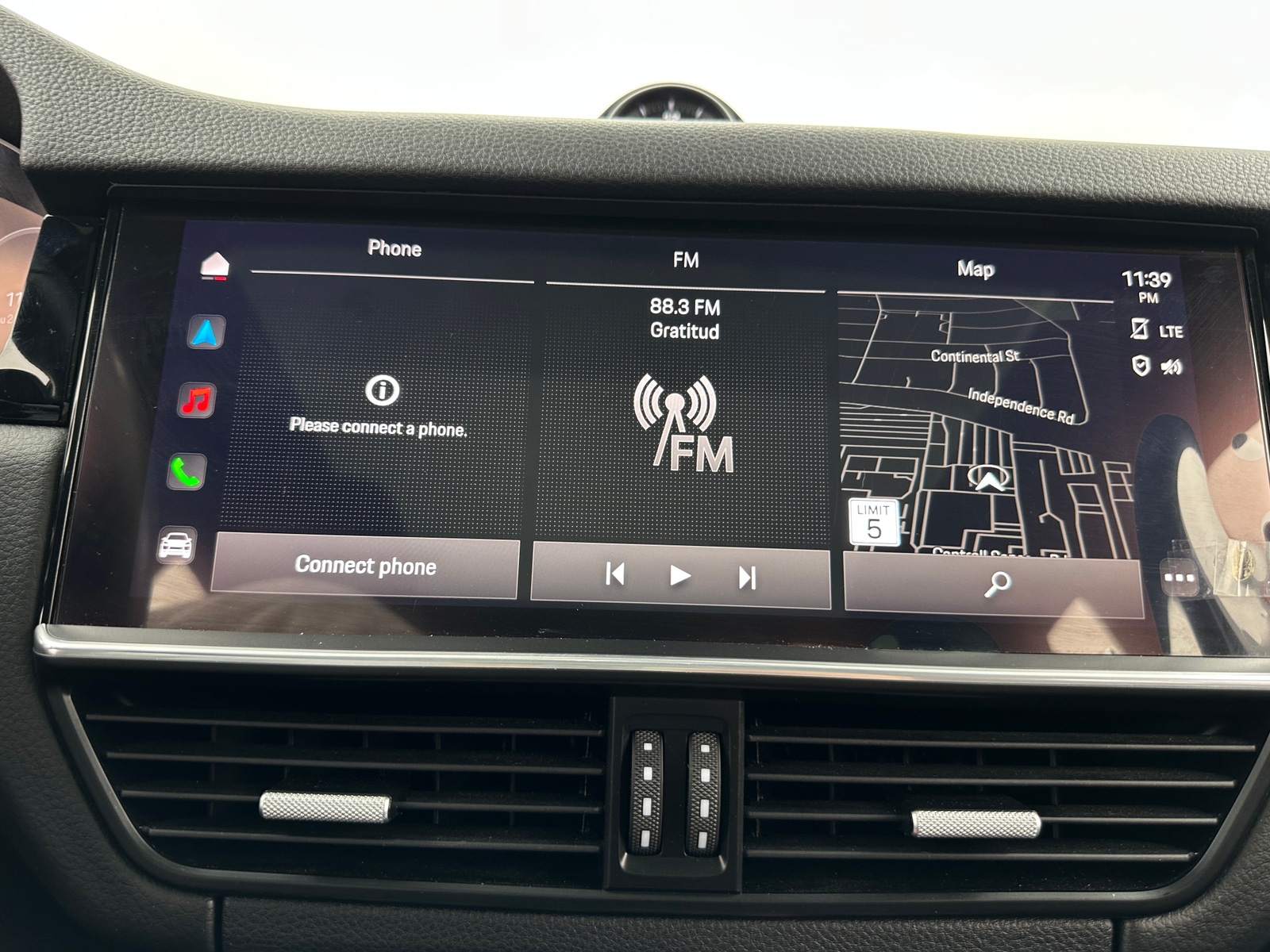 Thumbnail: 2023 Porsche  - 3