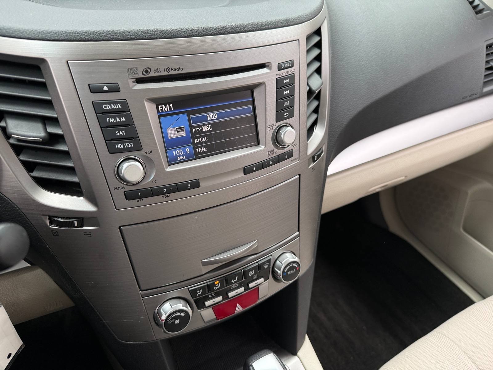 Thumbnail: 2014 Subaru Legacy - 4