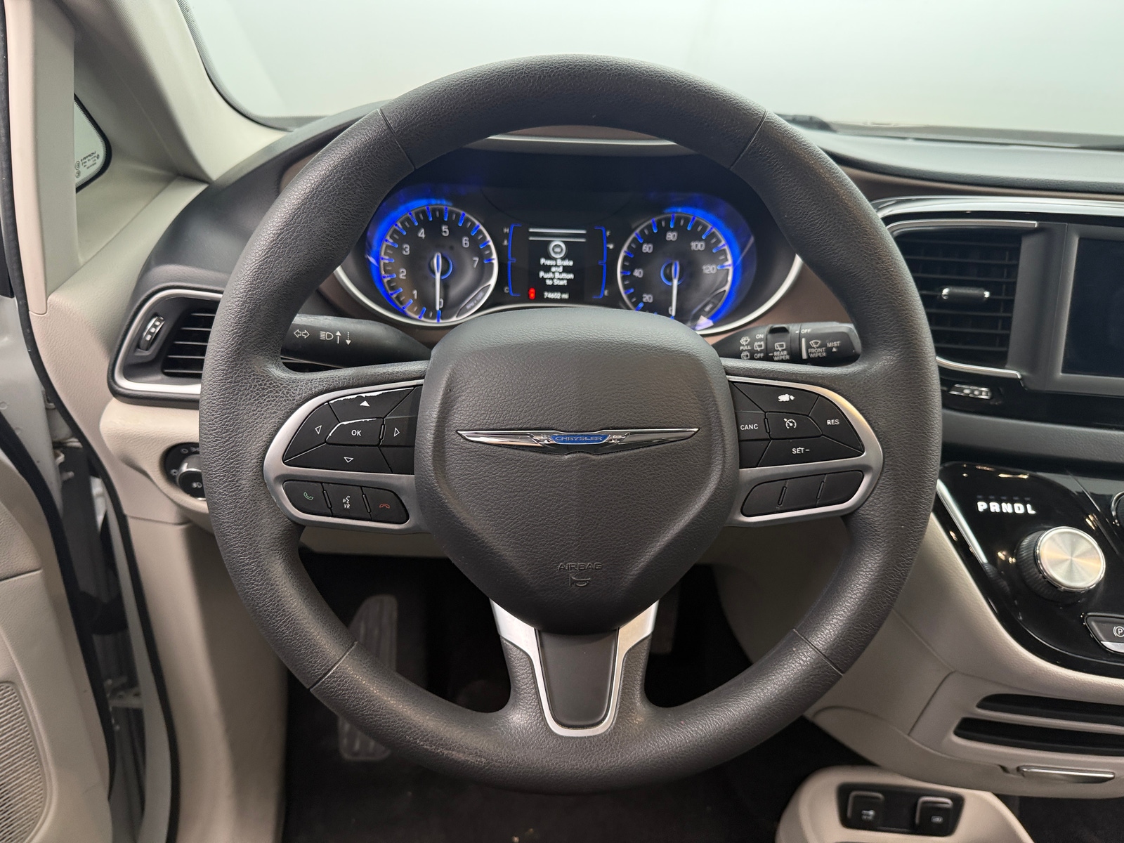 Thumbnail: 2018 Chrysler Pacifica - 5