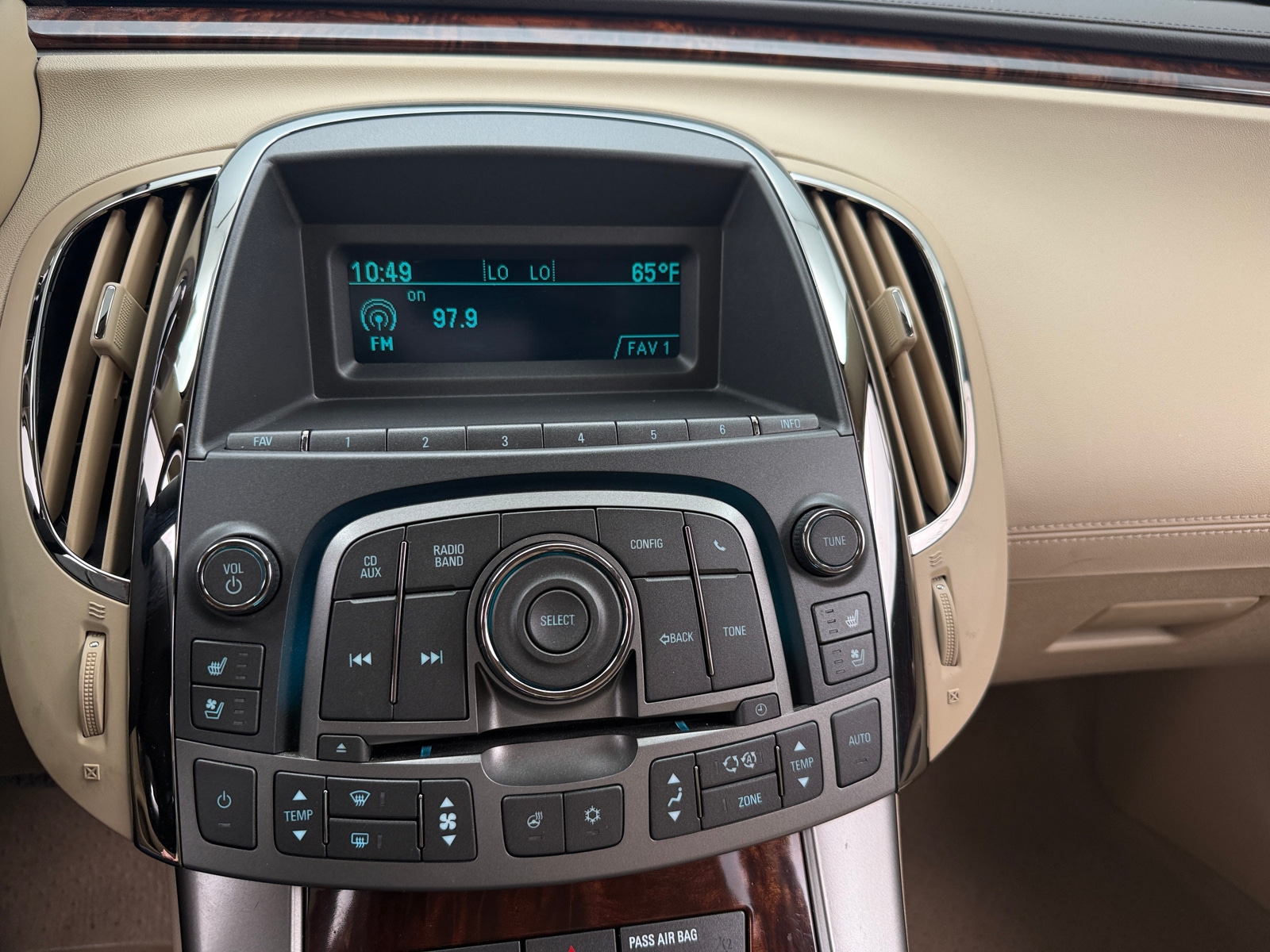 Thumbnail: 2012 Buick LaCrosse - 3