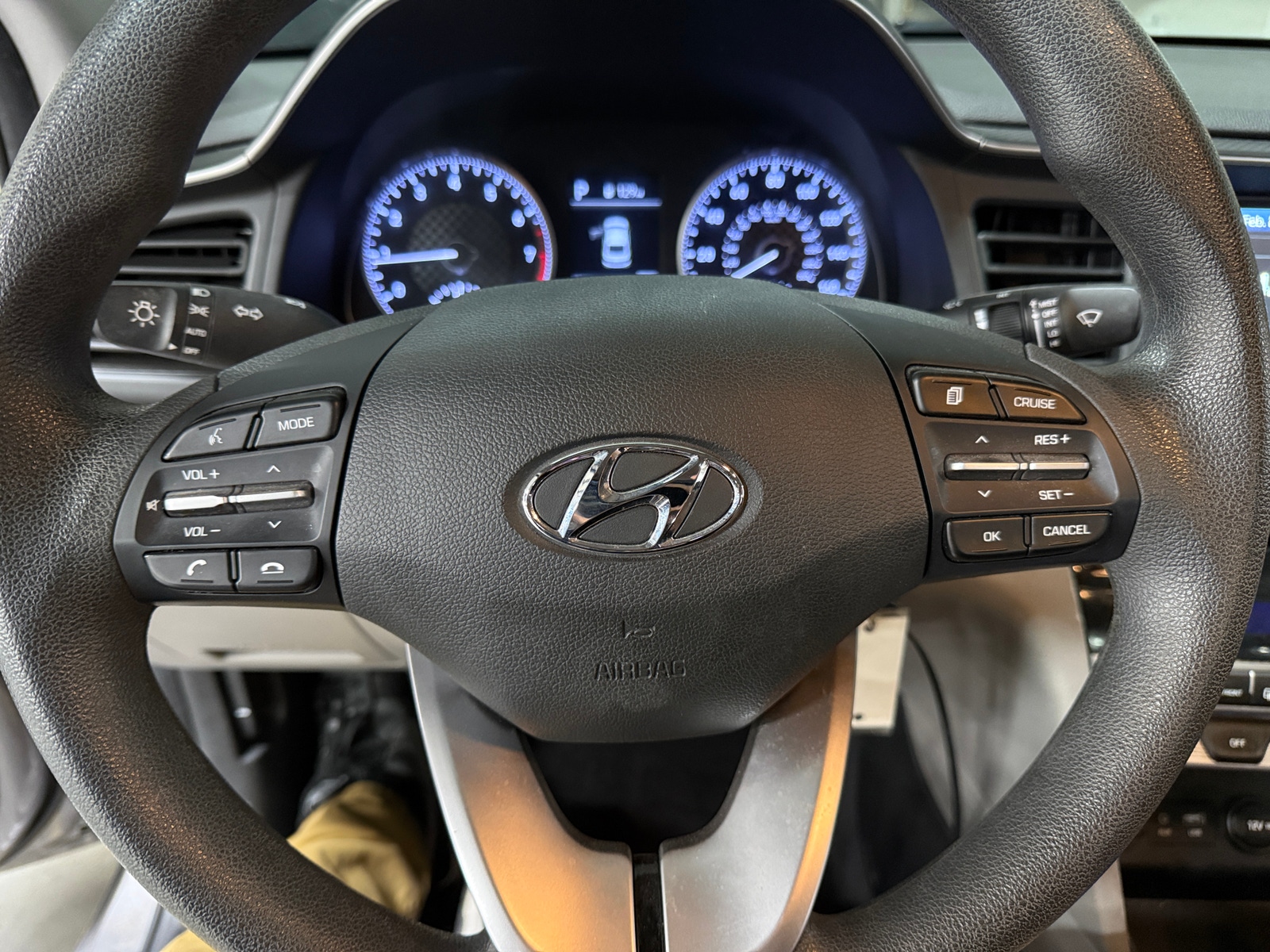 Thumbnail: 2020 Hyundai Elantra - 5