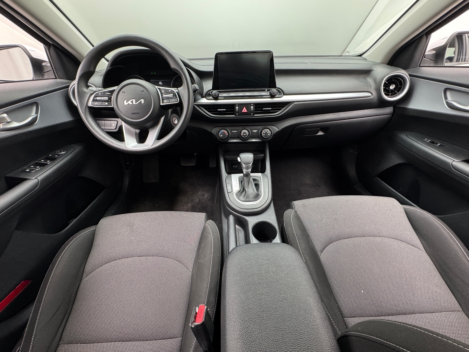 Thumbnail: 2024 Kia Forte - 3