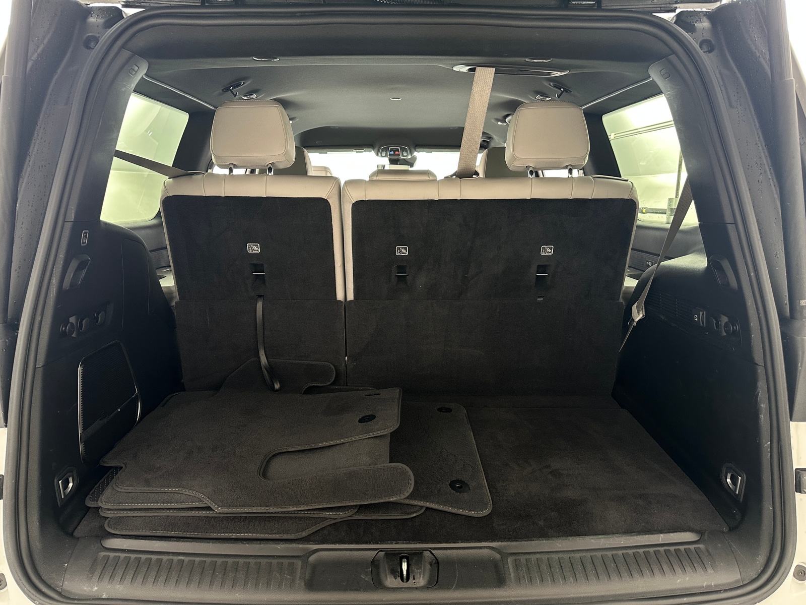 Thumbnail: 2025 Jeep Wagoneer - 6