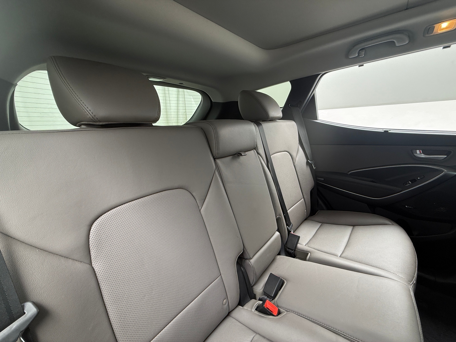 Thumbnail: 2017 Hyundai Santa Fe - 5