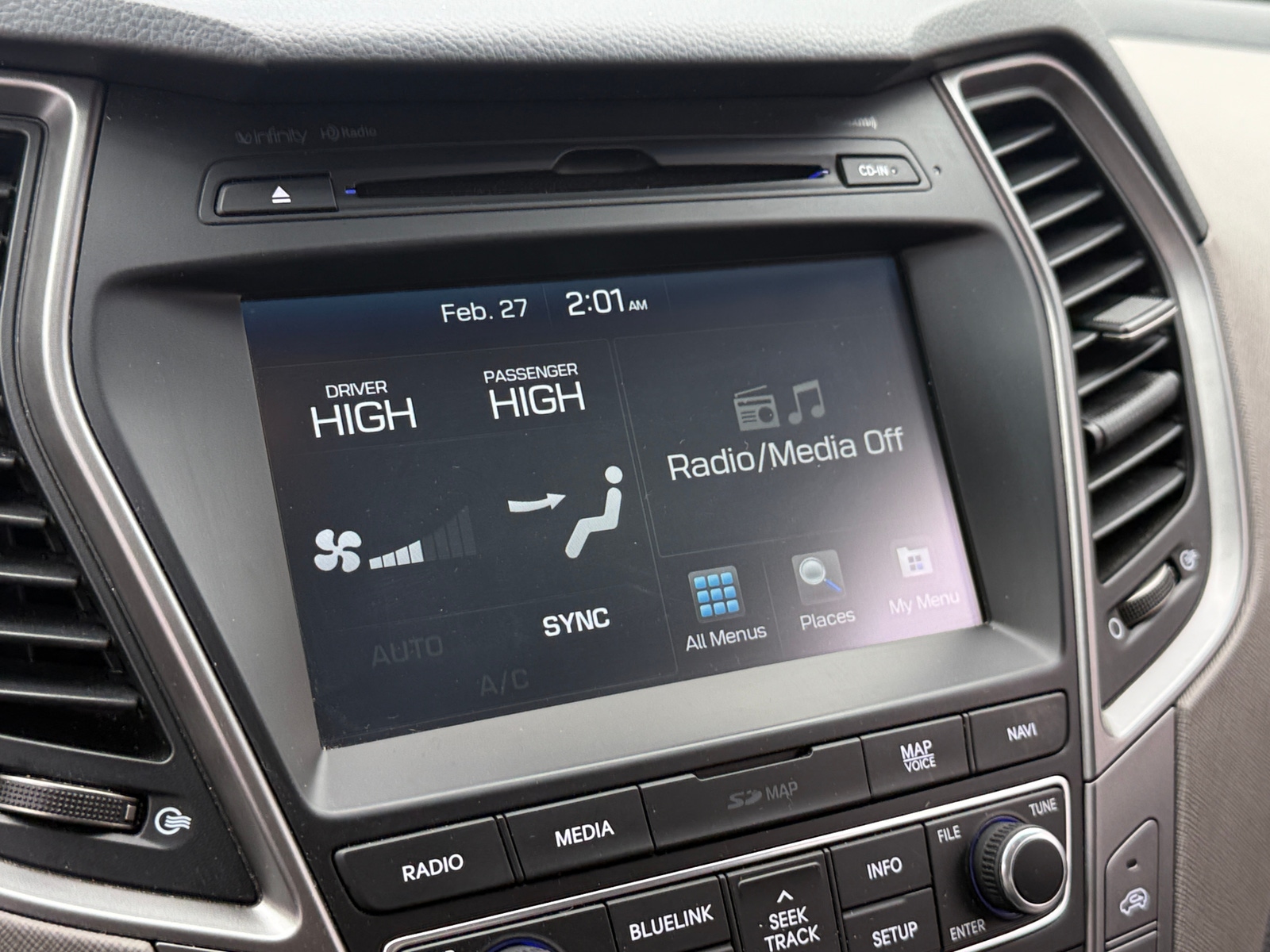 Thumbnail: 2017 Hyundai Santa Fe - 3