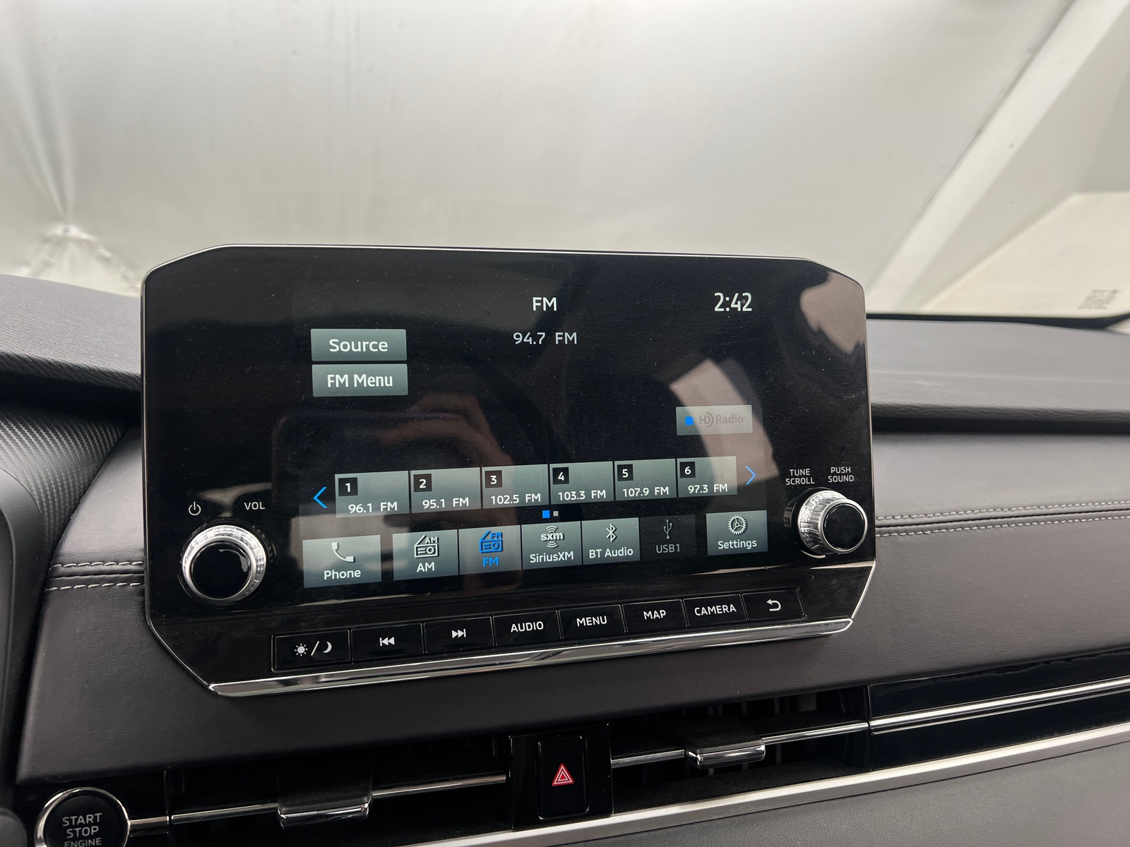 Thumbnail: 2023 Mitsubishi Outlander - 3