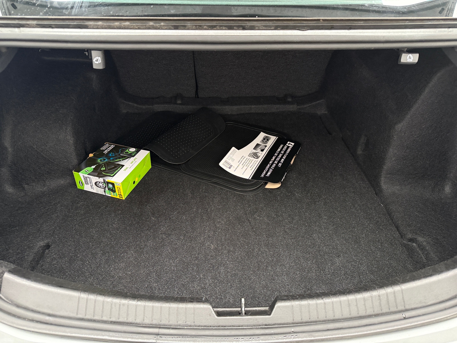 Thumbnail: 2024 Chevrolet Malibu - 7