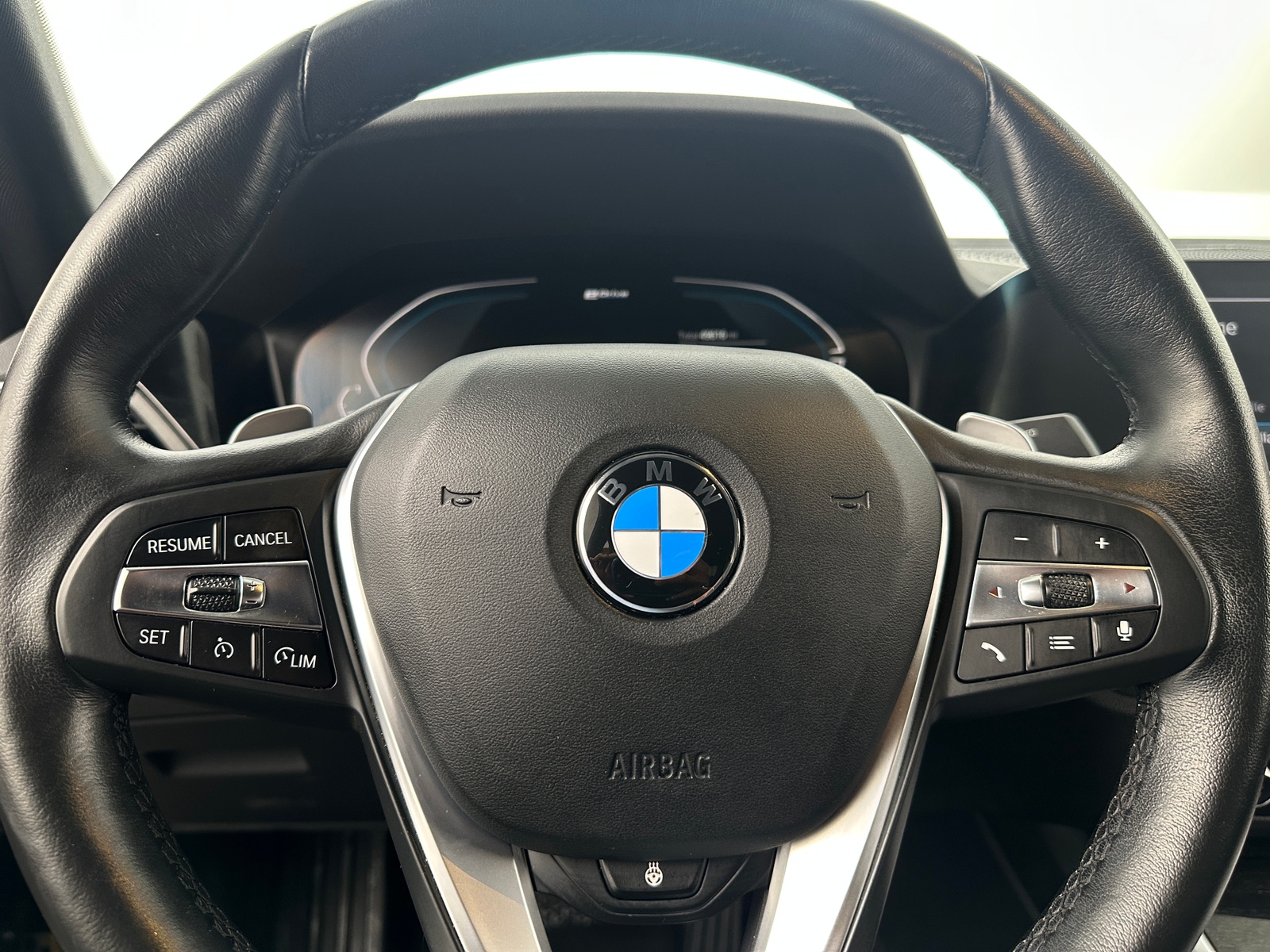 Thumbnail: 2021 BMW 3 Series - 4