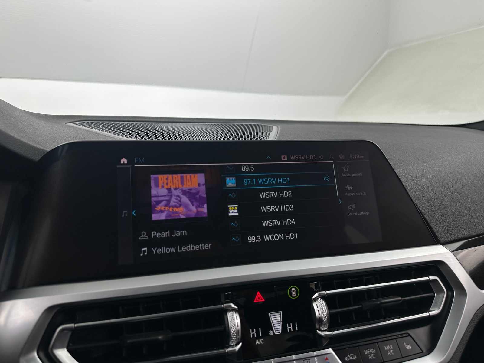 Thumbnail: 2021 BMW 3 Series - 3