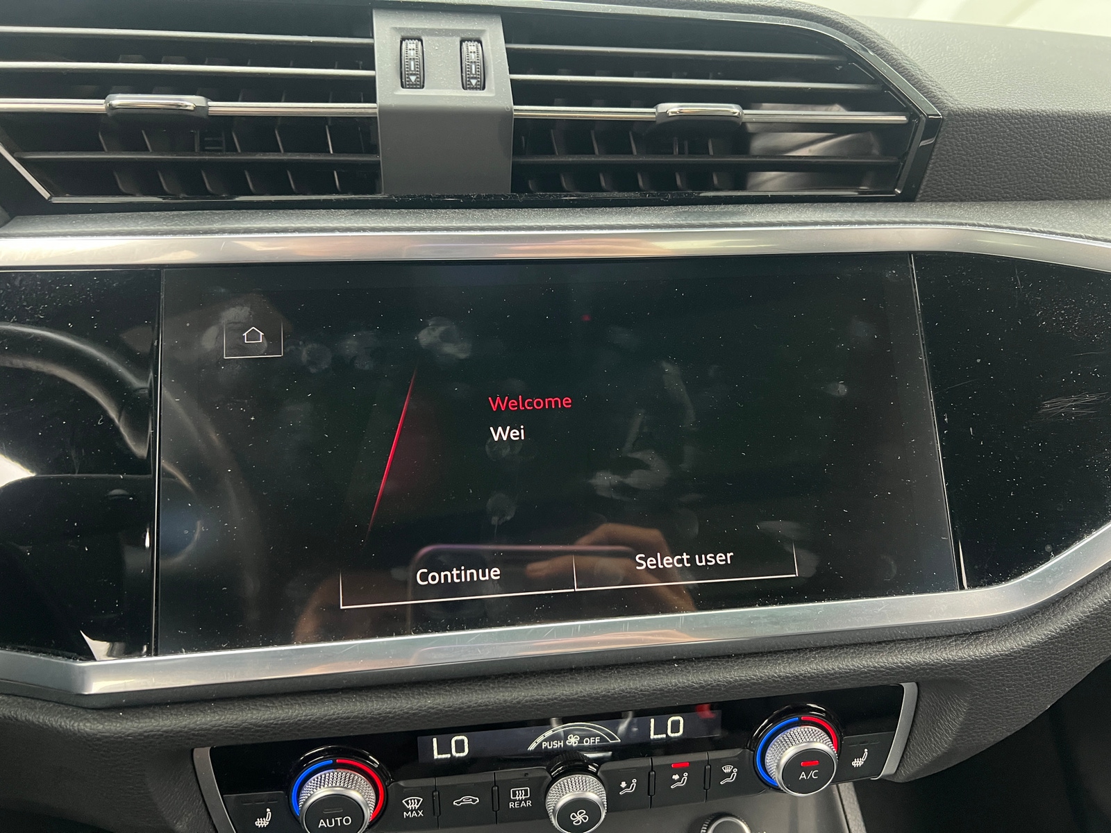 Thumbnail: 2023 Audi Q3 - 3