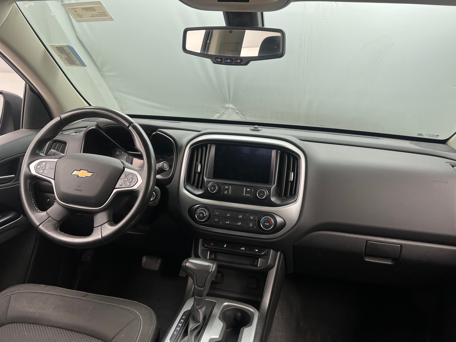 Thumbnail: 2021 Chevrolet Colorado - 3