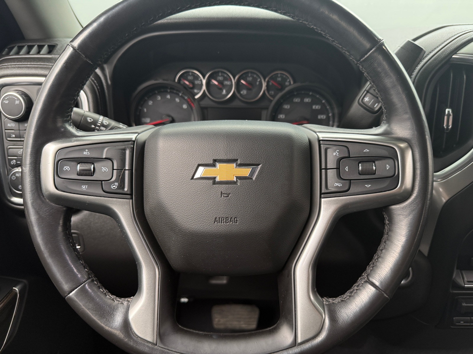 Thumbnail: 2019 Chevrolet Silverado 1500 - 5