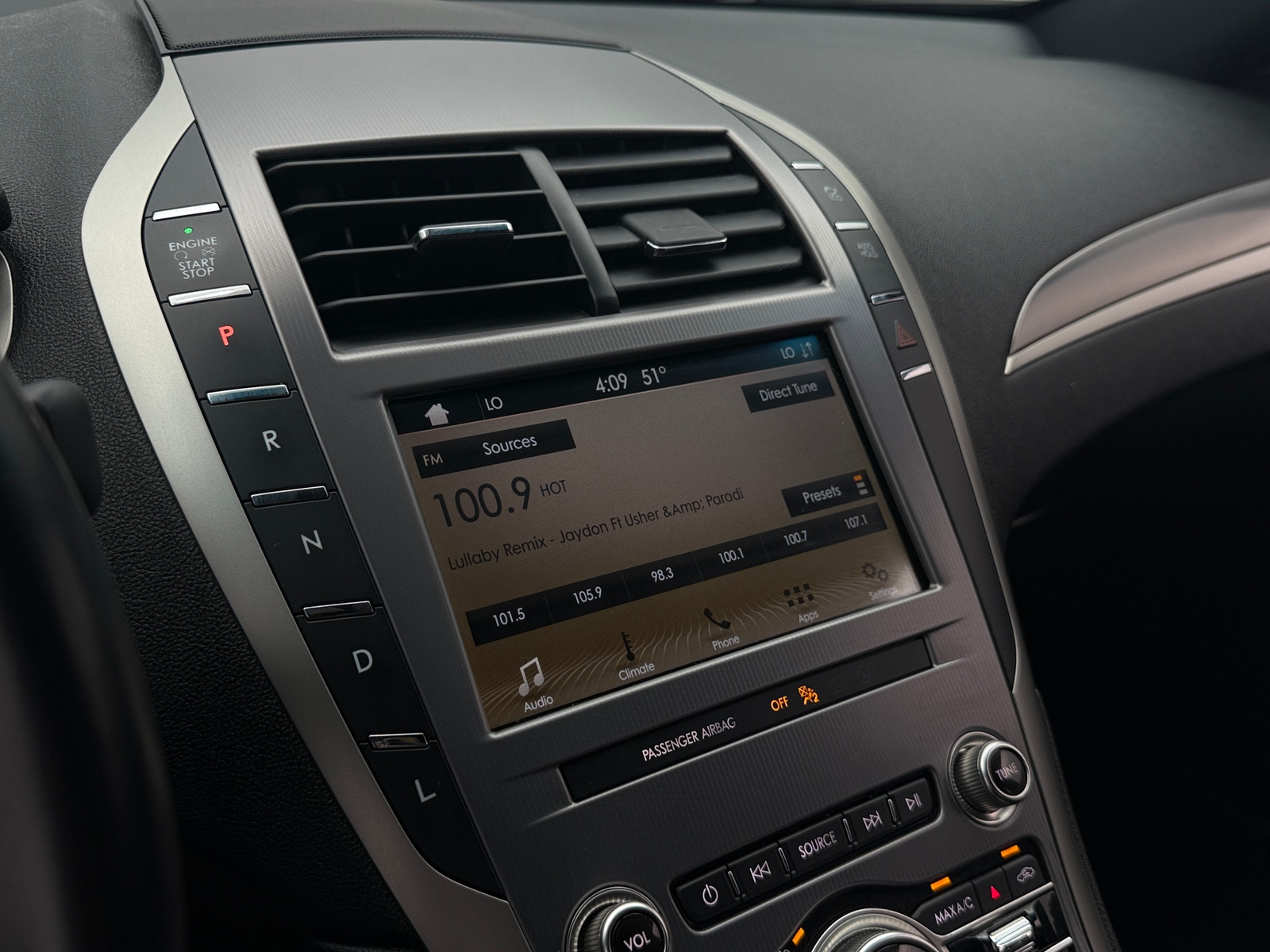 Thumbnail: 2019 Lincoln MKZ - 3