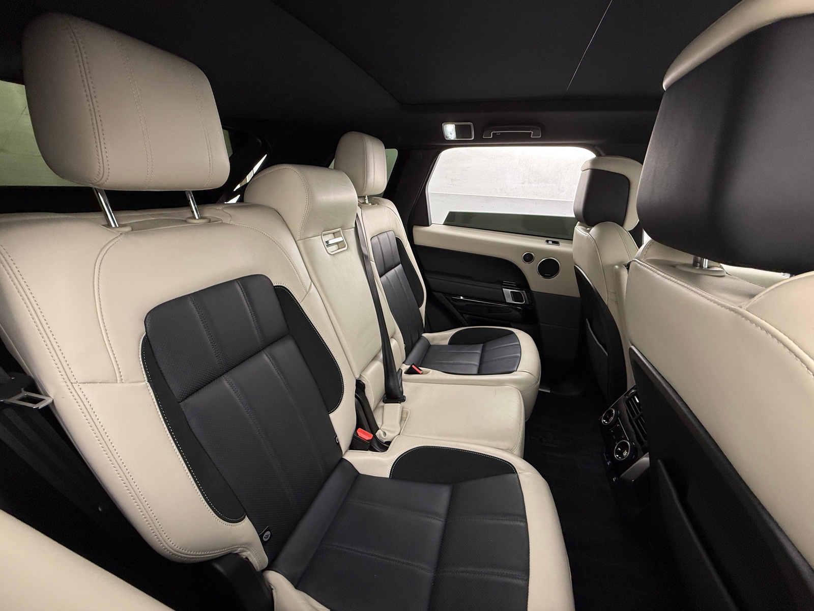 Thumbnail: 2020 Land Rover Range Rover Sport - 5