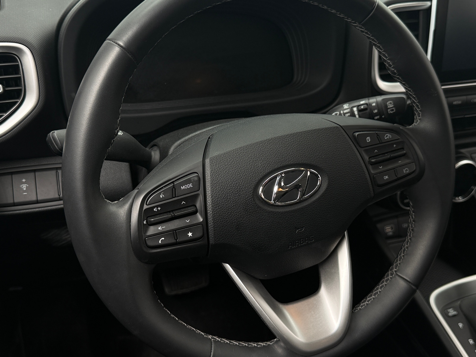 Thumbnail: 2025 Hyundai Venue - 5