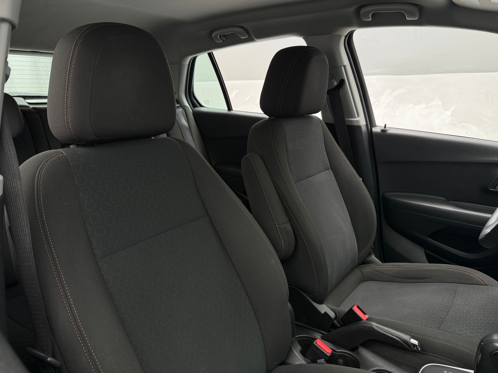 Thumbnail: 2017 Chevrolet Trax - 2