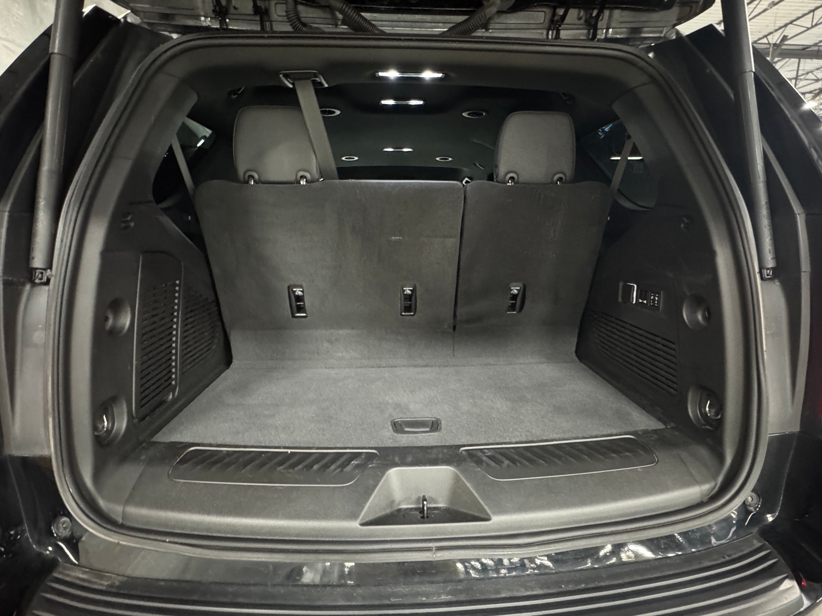 Thumbnail: 2023 Chevrolet Tahoe - 6