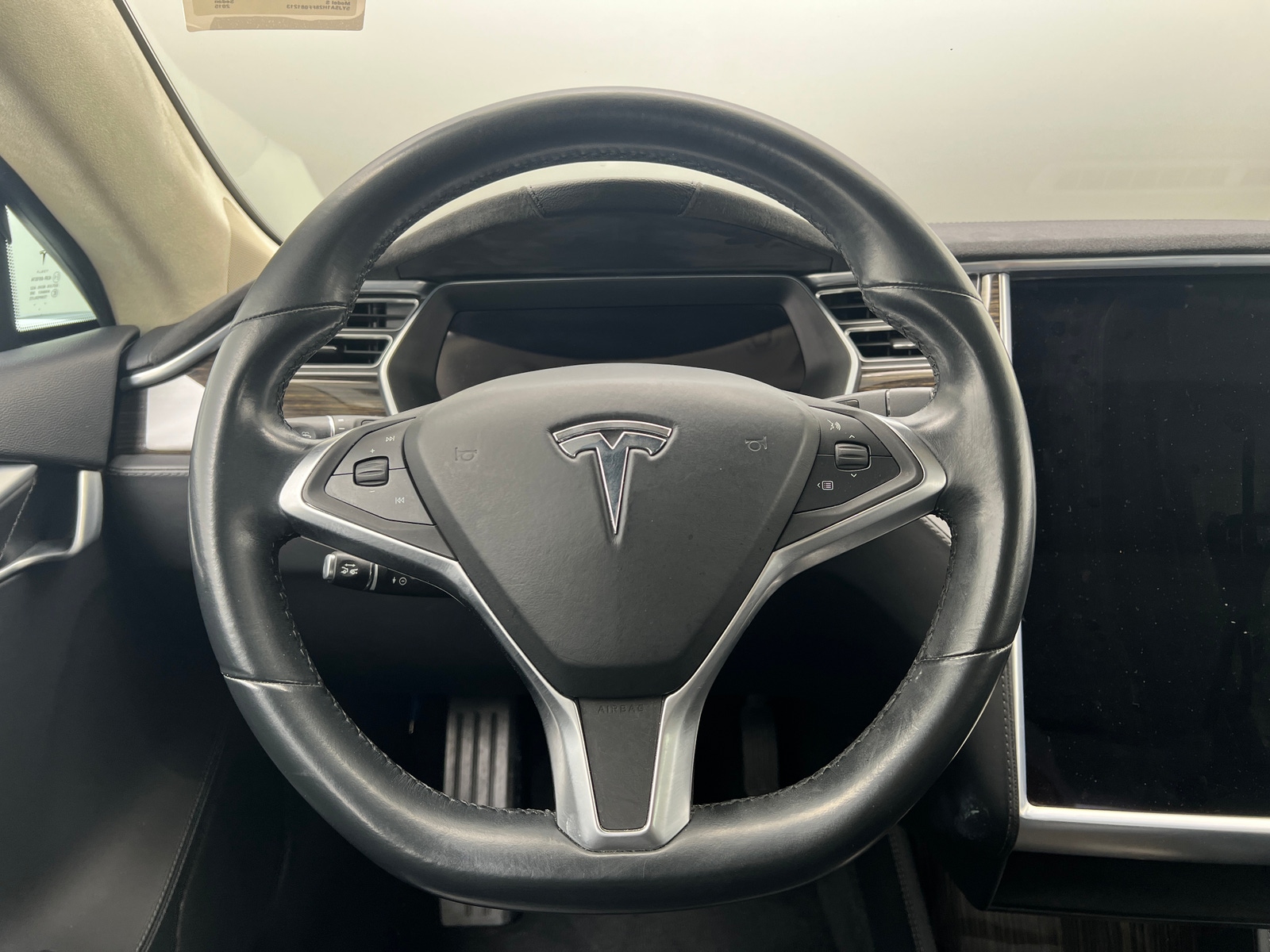 Thumbnail: 2015 Tesla Model S - 4