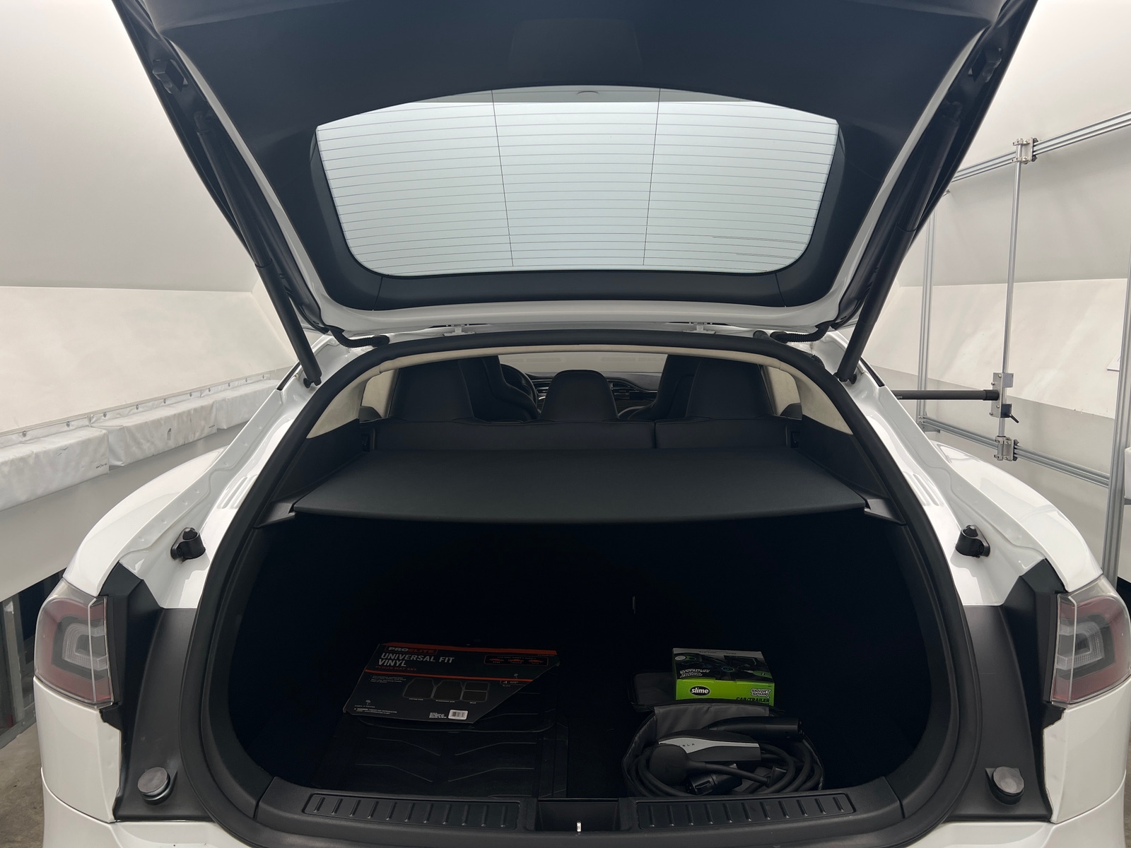 Thumbnail: 2015 Tesla Model S - 6