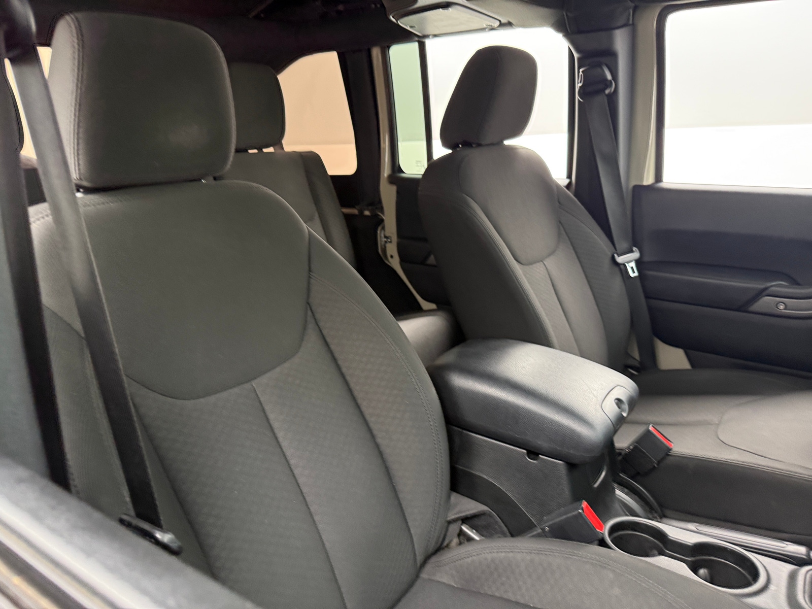 Thumbnail: 2017 Jeep Wrangler - 2