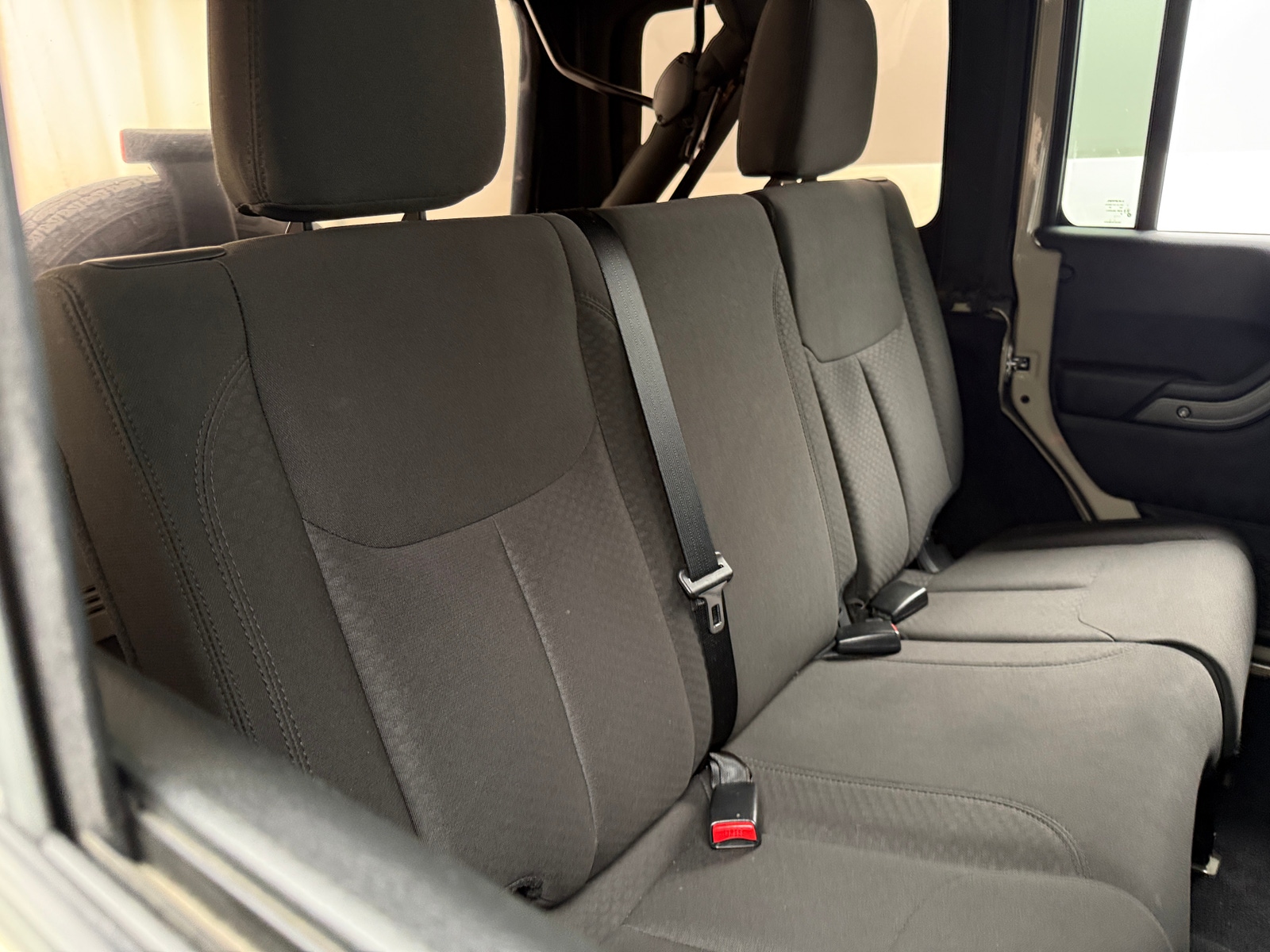 Thumbnail: 2017 Jeep Wrangler - 6