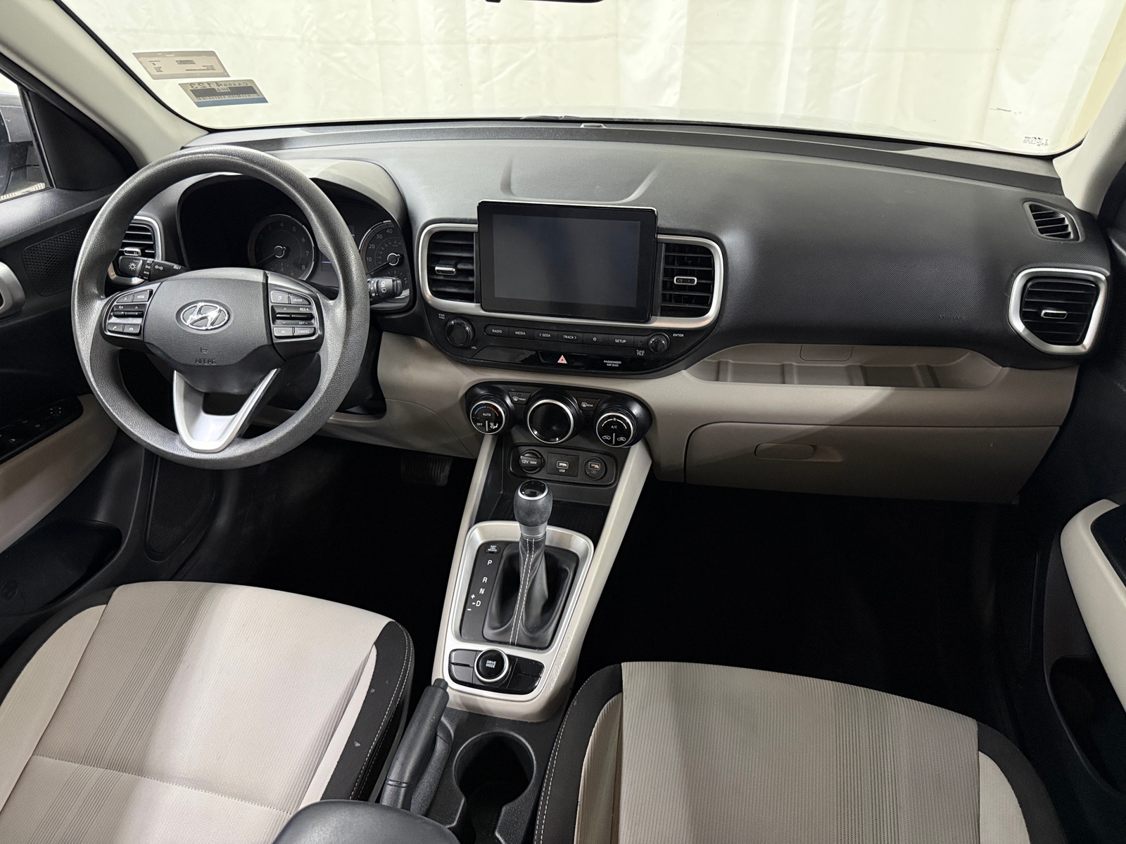 Thumbnail: 2020 Hyundai Venue - 3