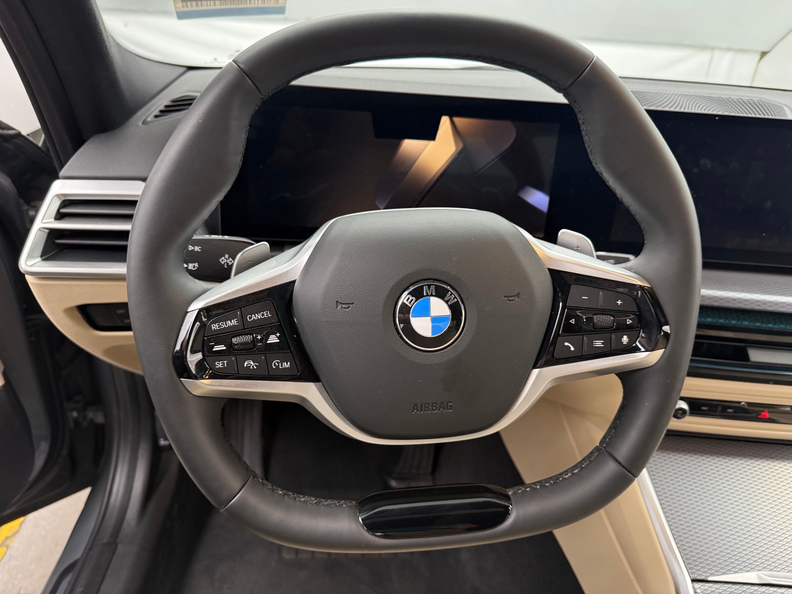 Thumbnail: 2025 BMW 3 Series - 4