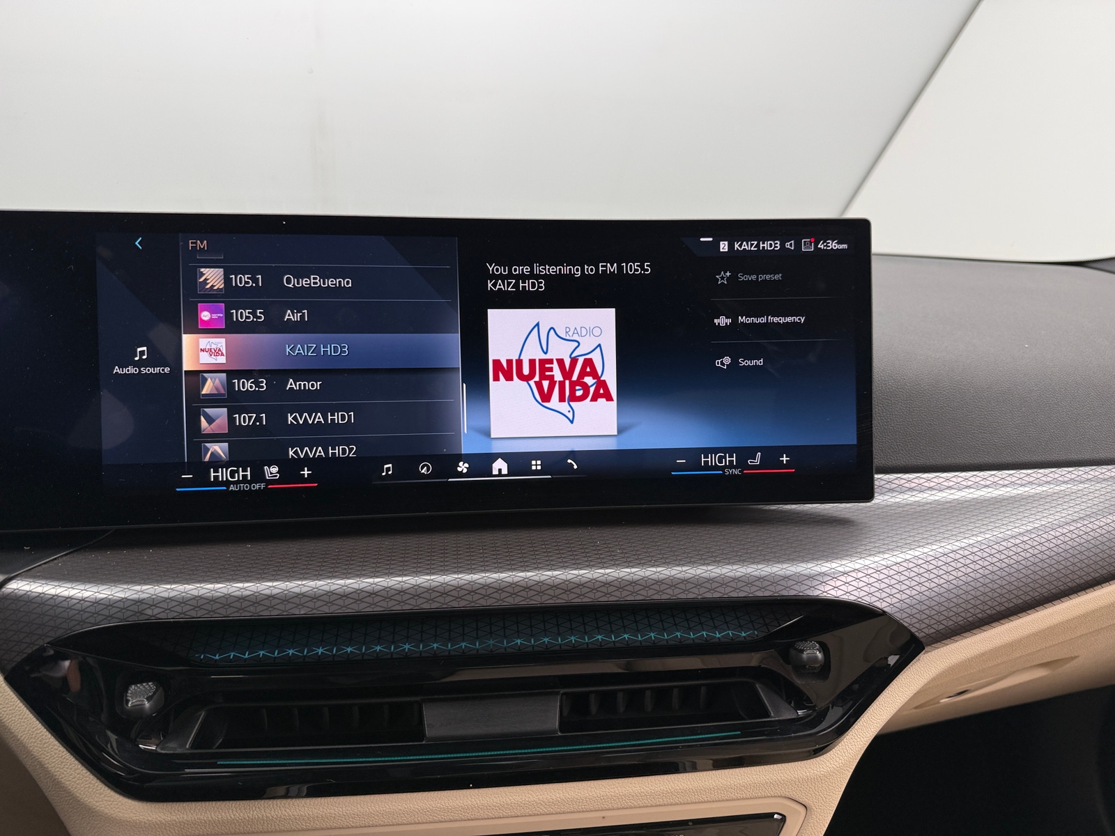 Thumbnail: 2025 BMW 3 Series - 3