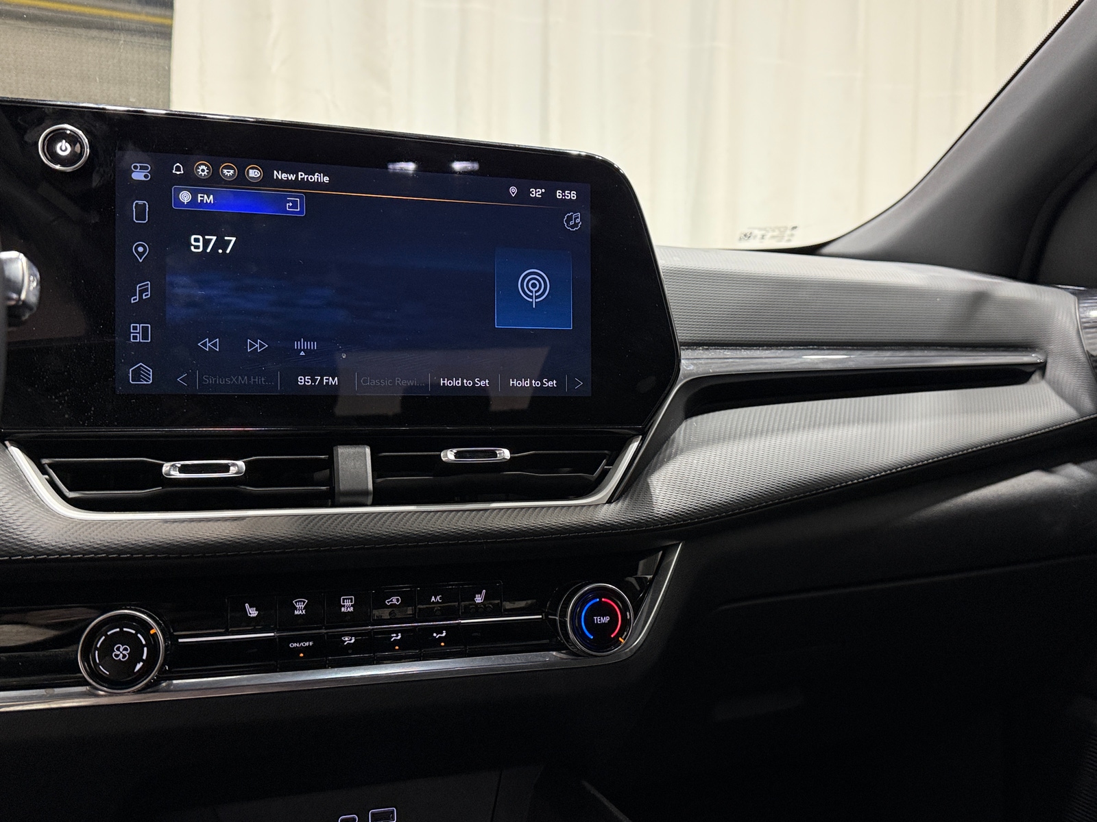 Thumbnail: 2025 Chevrolet Equinox - 4